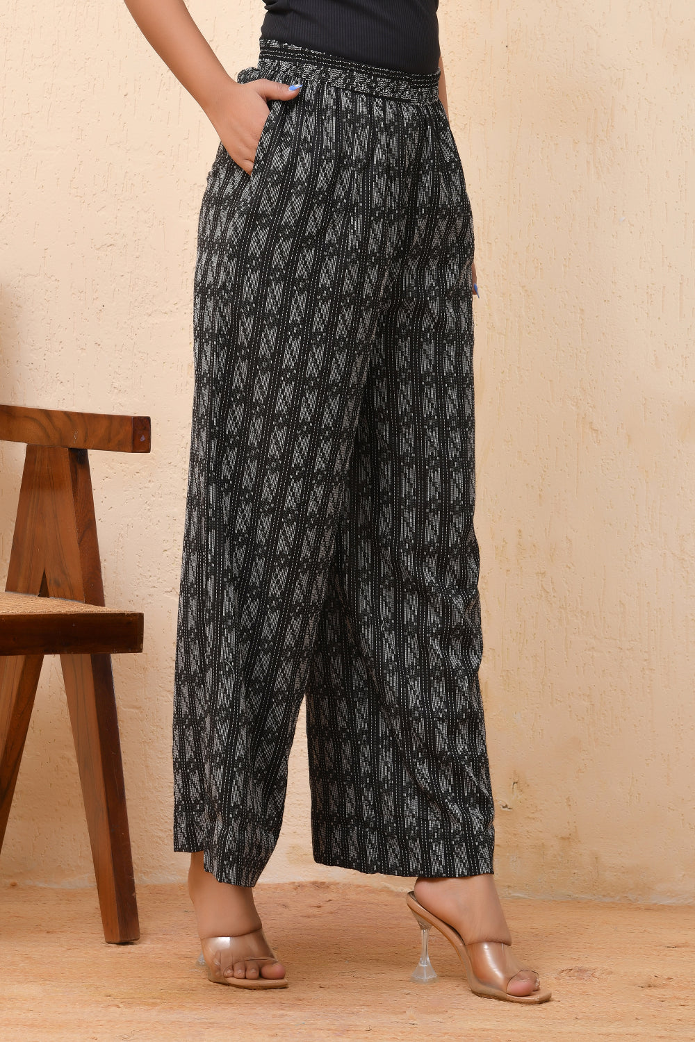 Vaasva Women Dobby Flared Pants