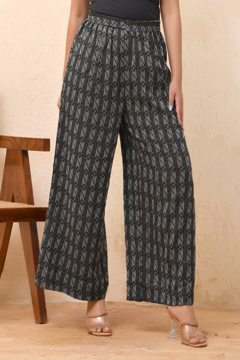 Vaasva Women Dobby Flared Pants