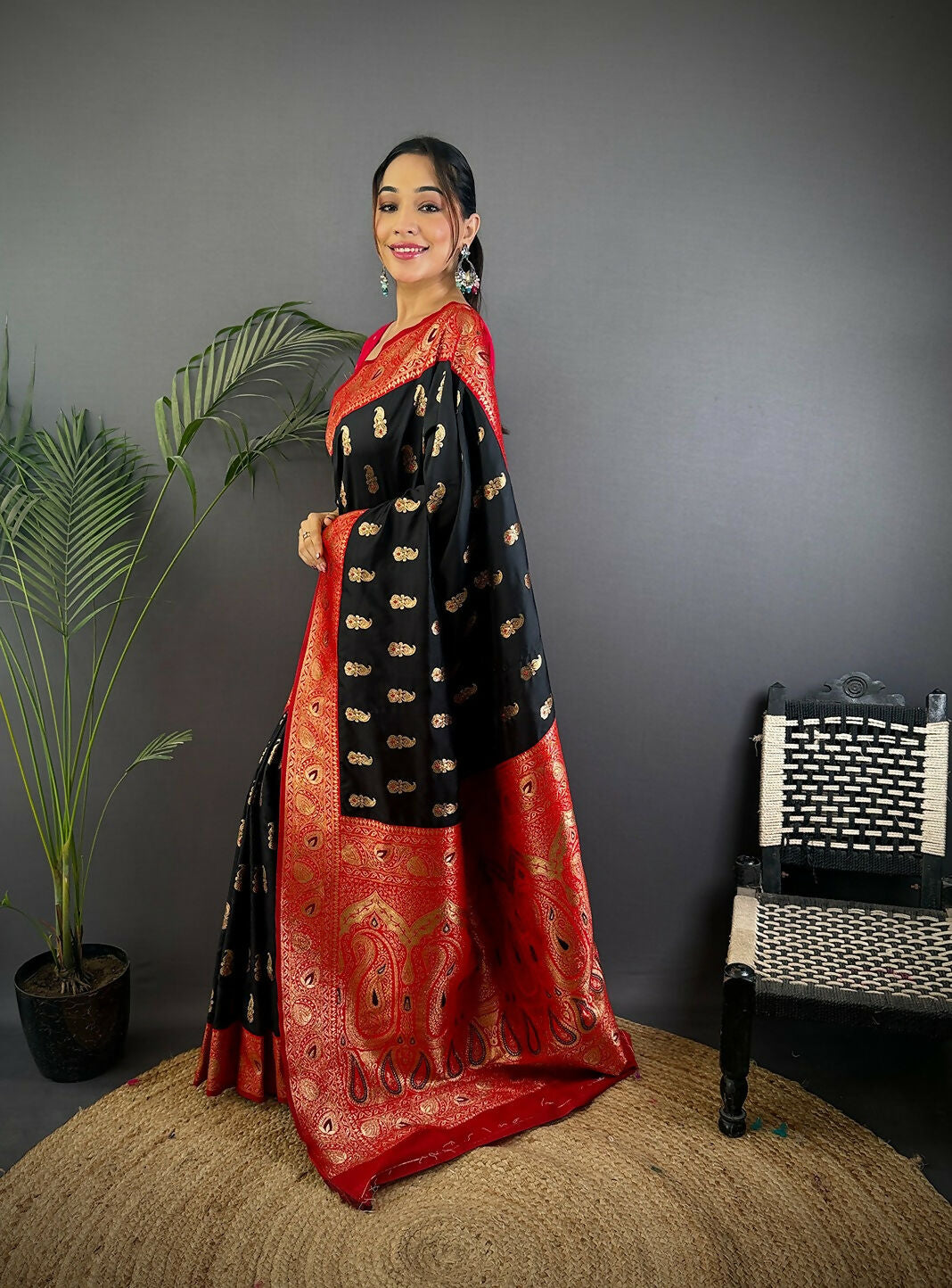 Joban Fashion Banarasi Black Woven Butti Soft Silk Saree