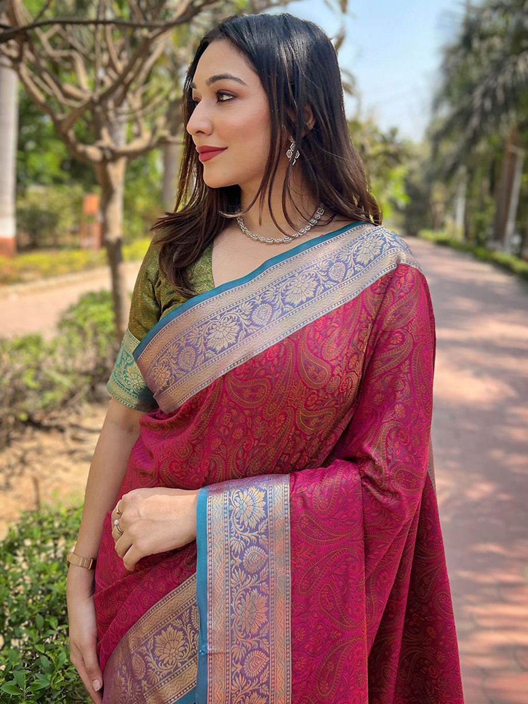 Mitera Ethnic Motifs Woven Design Saree - Distacart