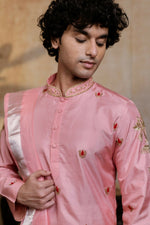 Thumbnail for Kanjivaram Pattu Pink Srinivasa Kanjivaram By Hilo Design
