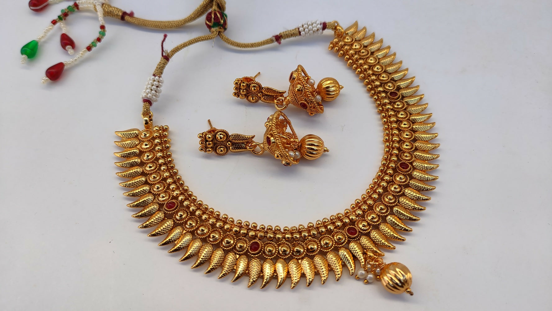 Metallic Necklace Set Pink Agate stones - Distacart