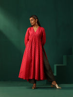 Thumbnail for trueBrowns Pink Square Viscose Silk V-Neck Waist Gathered Kurta Pant Set - Distacart
