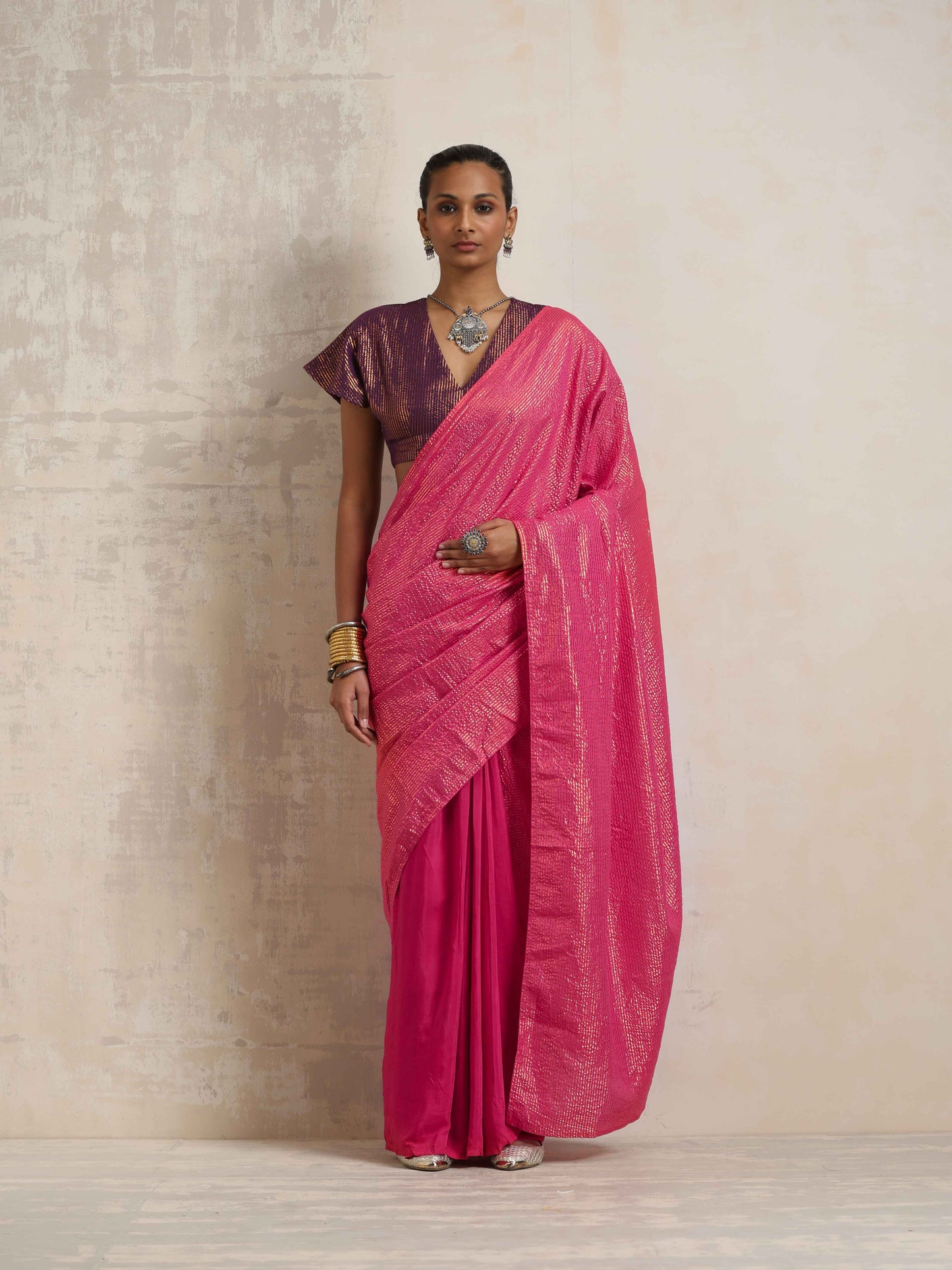 trueBrowns Pink Gold Metallic Ready To Wear Saree - Distacart