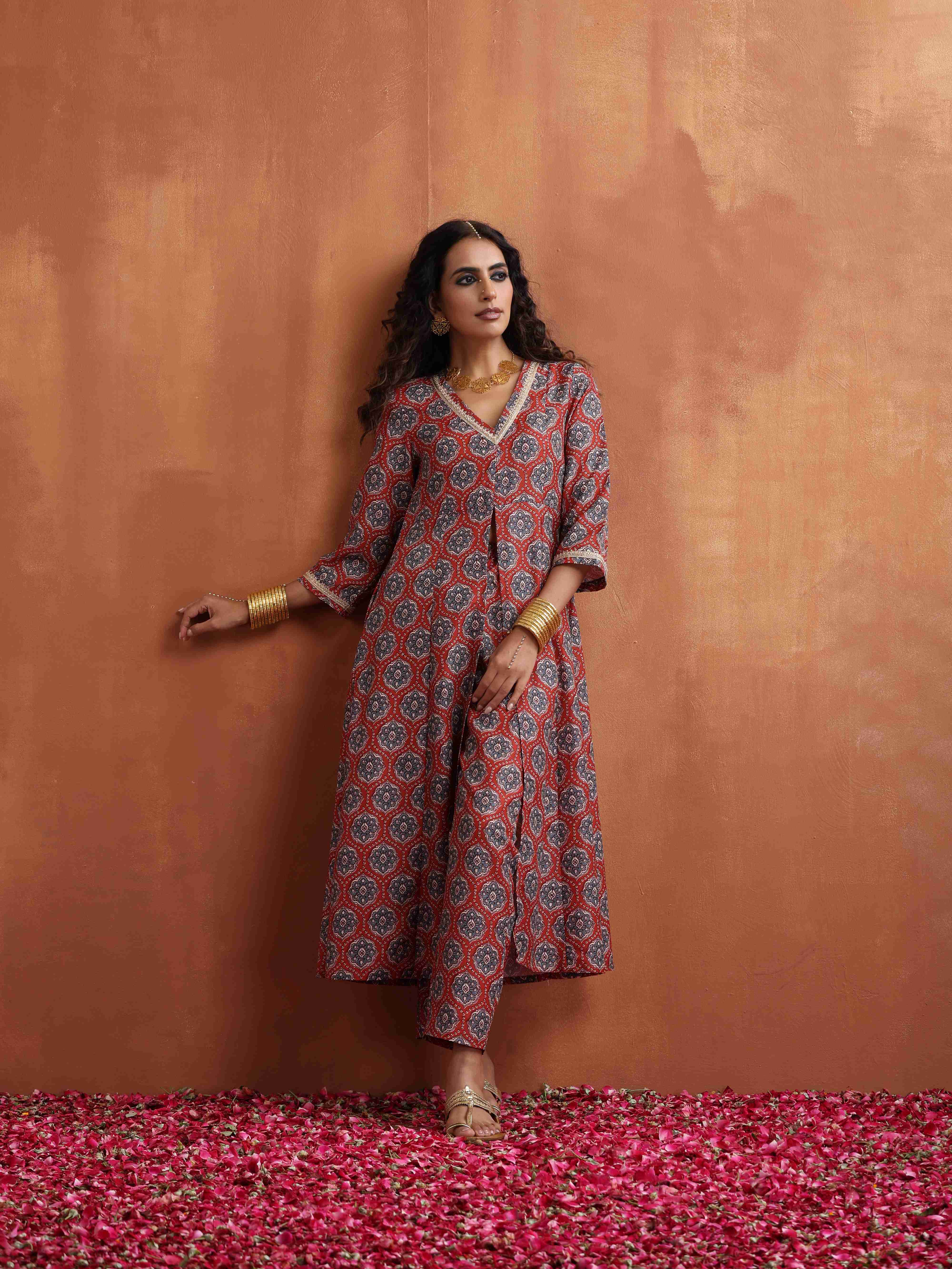 trueBrowns Rust Ajrak Print Slit Kurta Set - Distacart