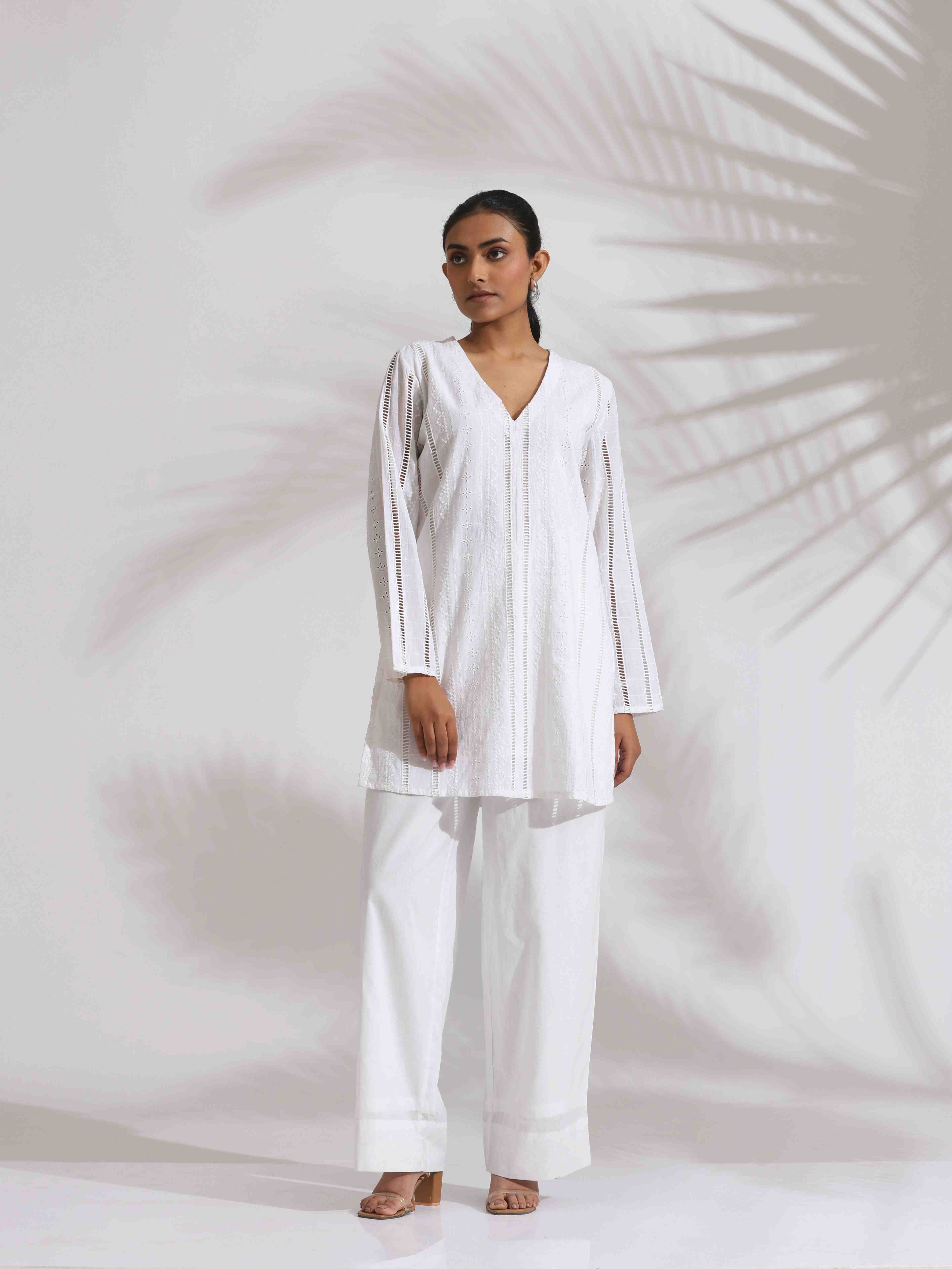 trueBrowns White Cotton Schiffli Co-ord Set - Distacart