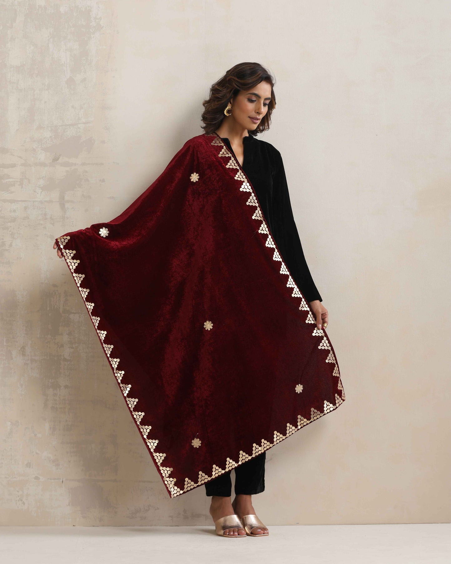 trueBrowns Maroon Velvet Gota Patti Stole - Distacart