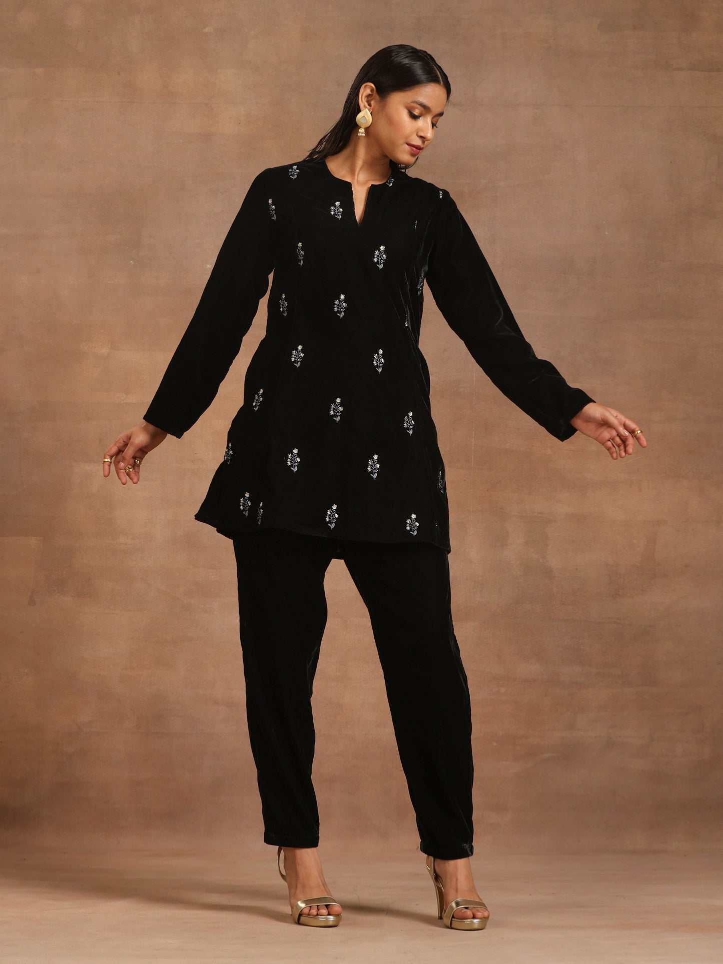 trueBrowns Black Velvet Embroidered Relaxed Co-ord Set - Distacart