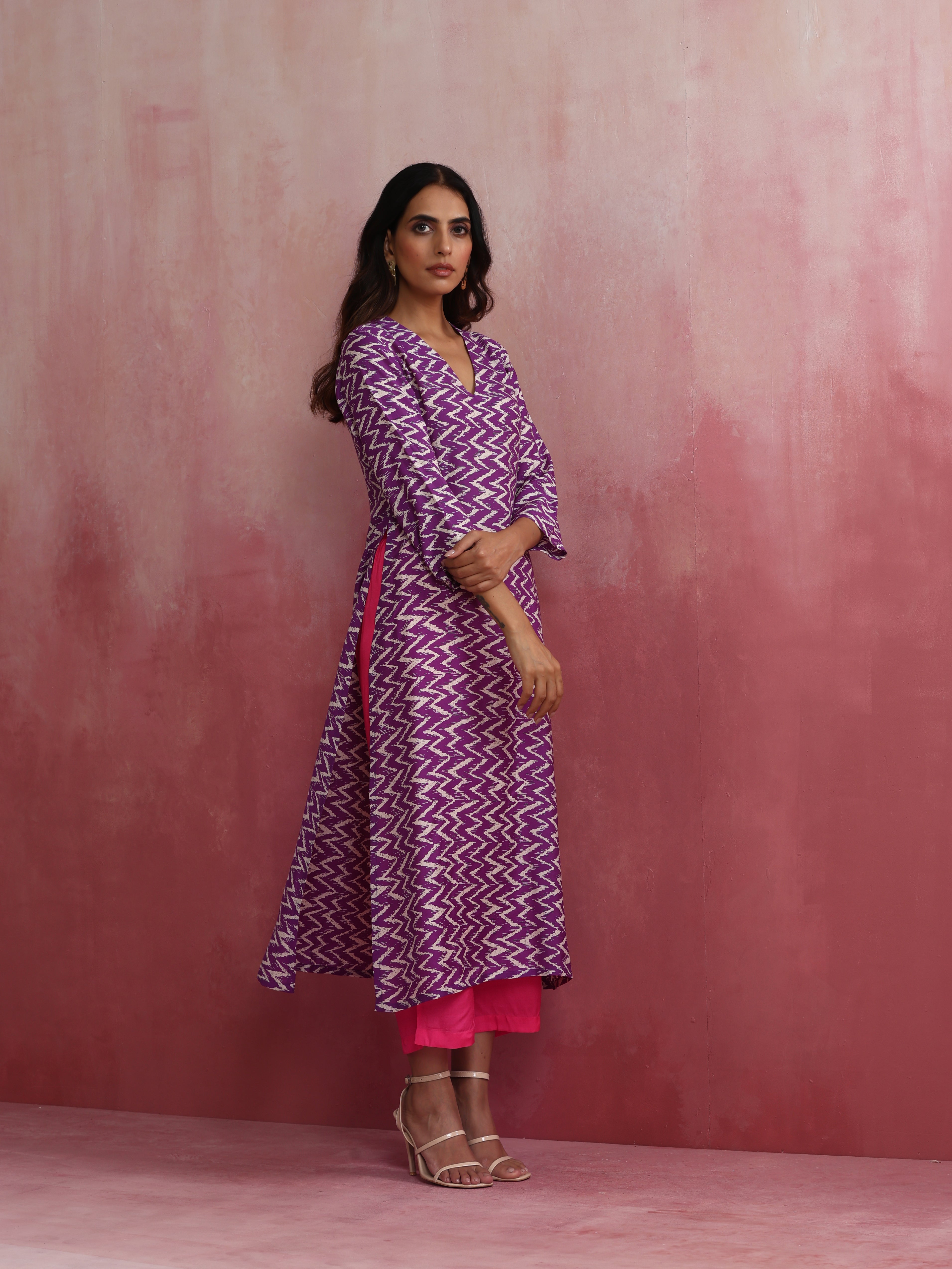 trueBrowns Purple Muslin Silk Printed Kurta Set - Distacart