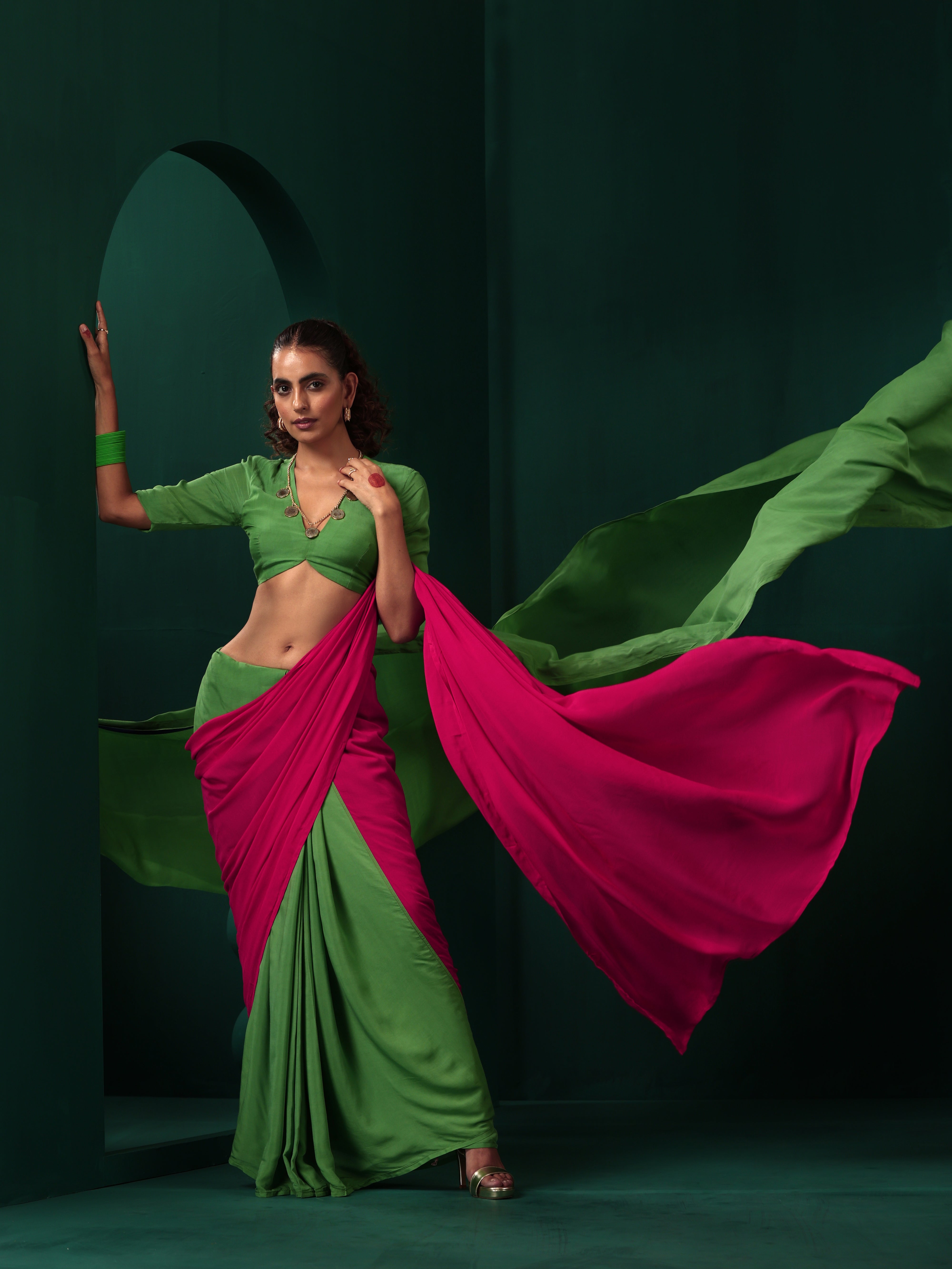 trueBrowns Green Pink Muslin Silk Ready to Wear Saree - Distacart
