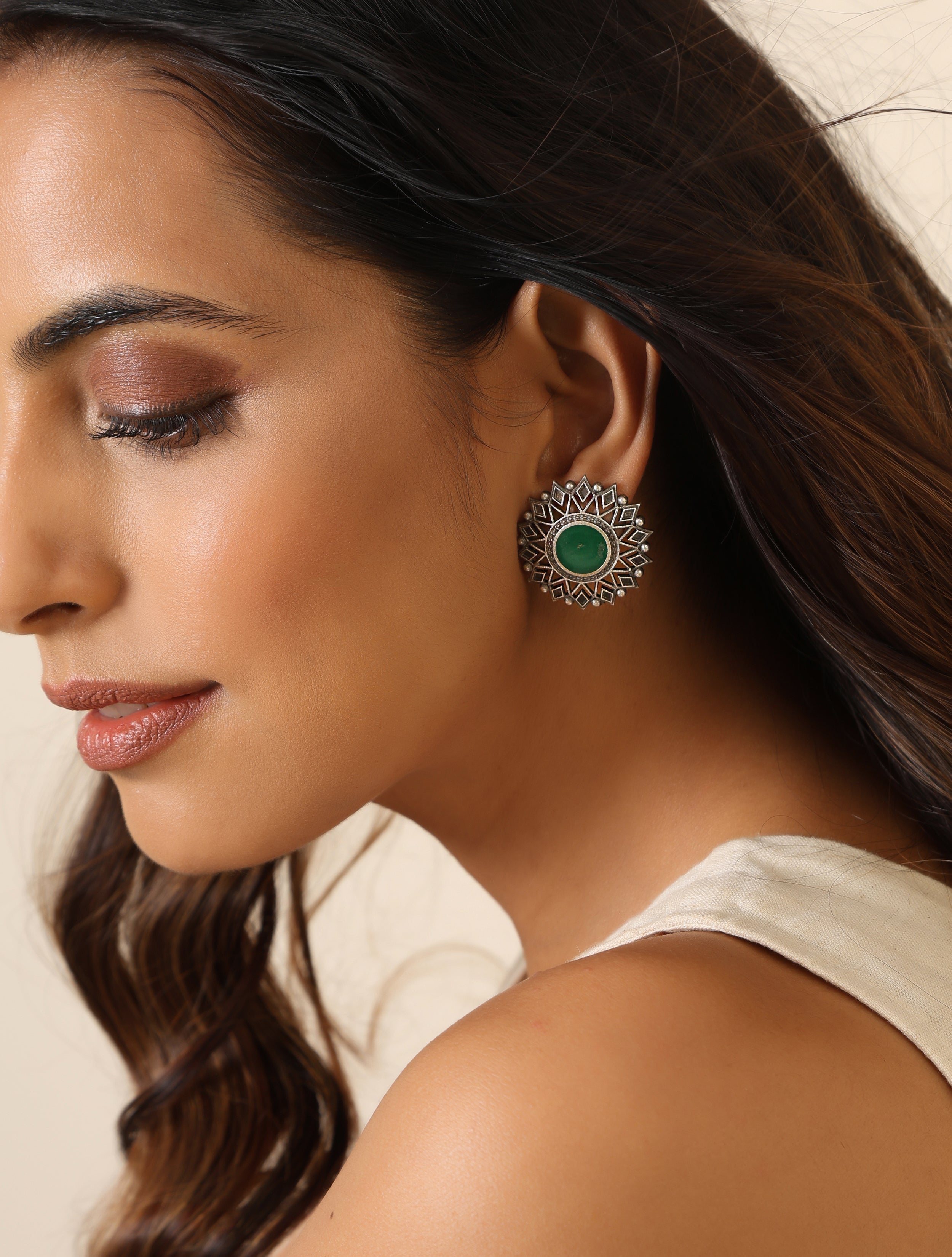 trueBrowns Silver Green Stud Earrings