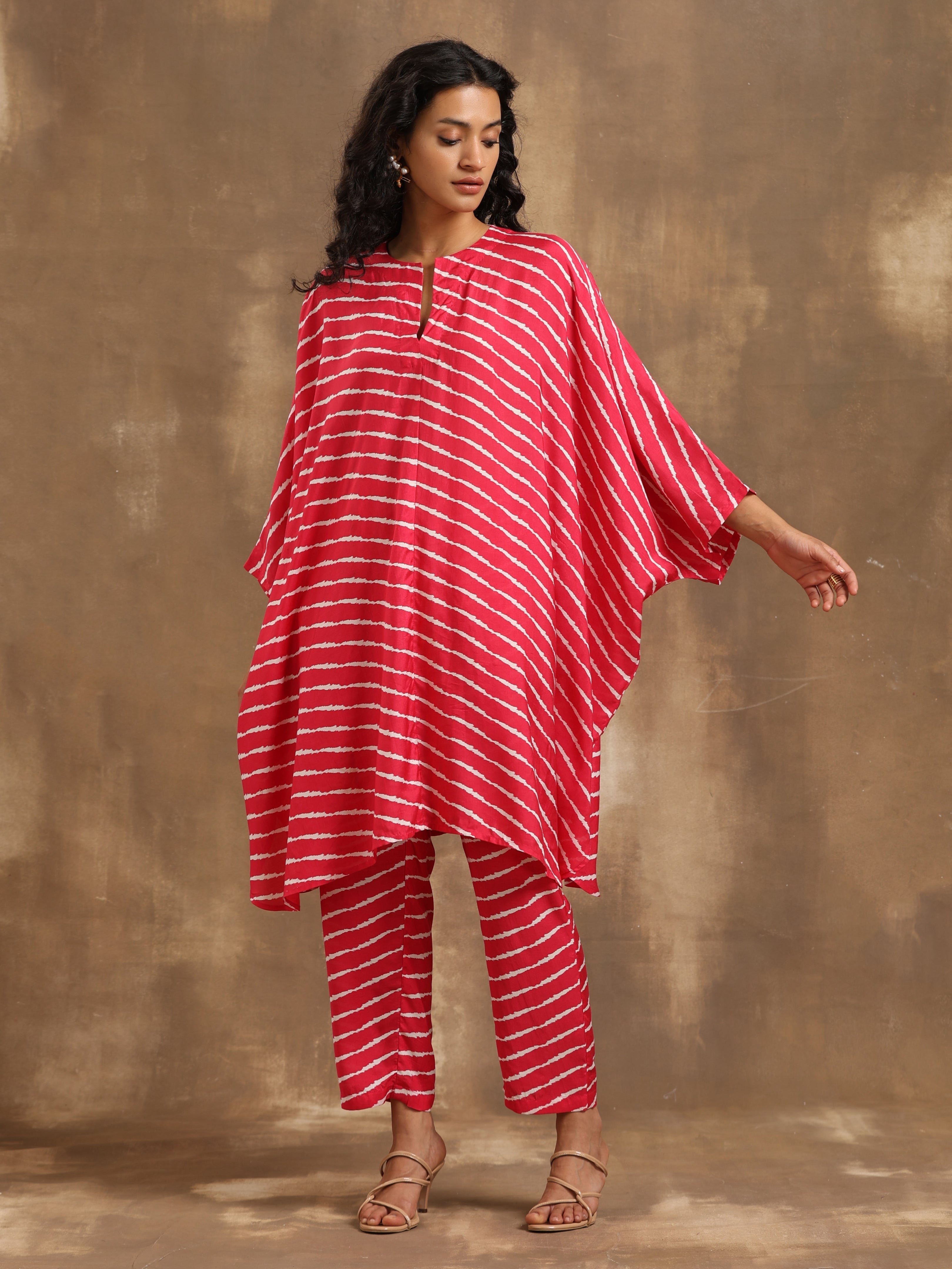 trueBrowns Pink Lehariya Printed Silk Kaftan Co-Ord Set - Distacart