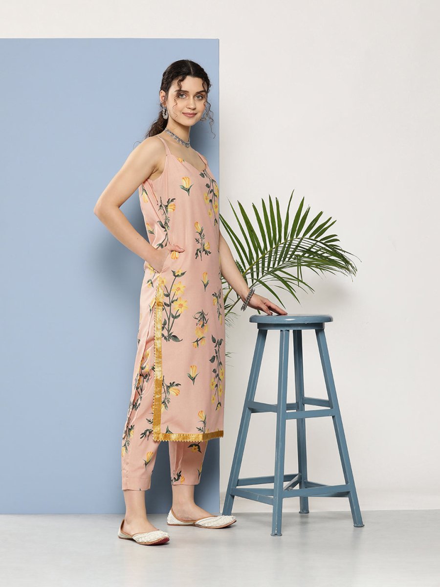 Ahalyaa Women Nude-Coloured Floral Printed Gotta Patti Kurta with Trousers & With Dupatta - Distacart