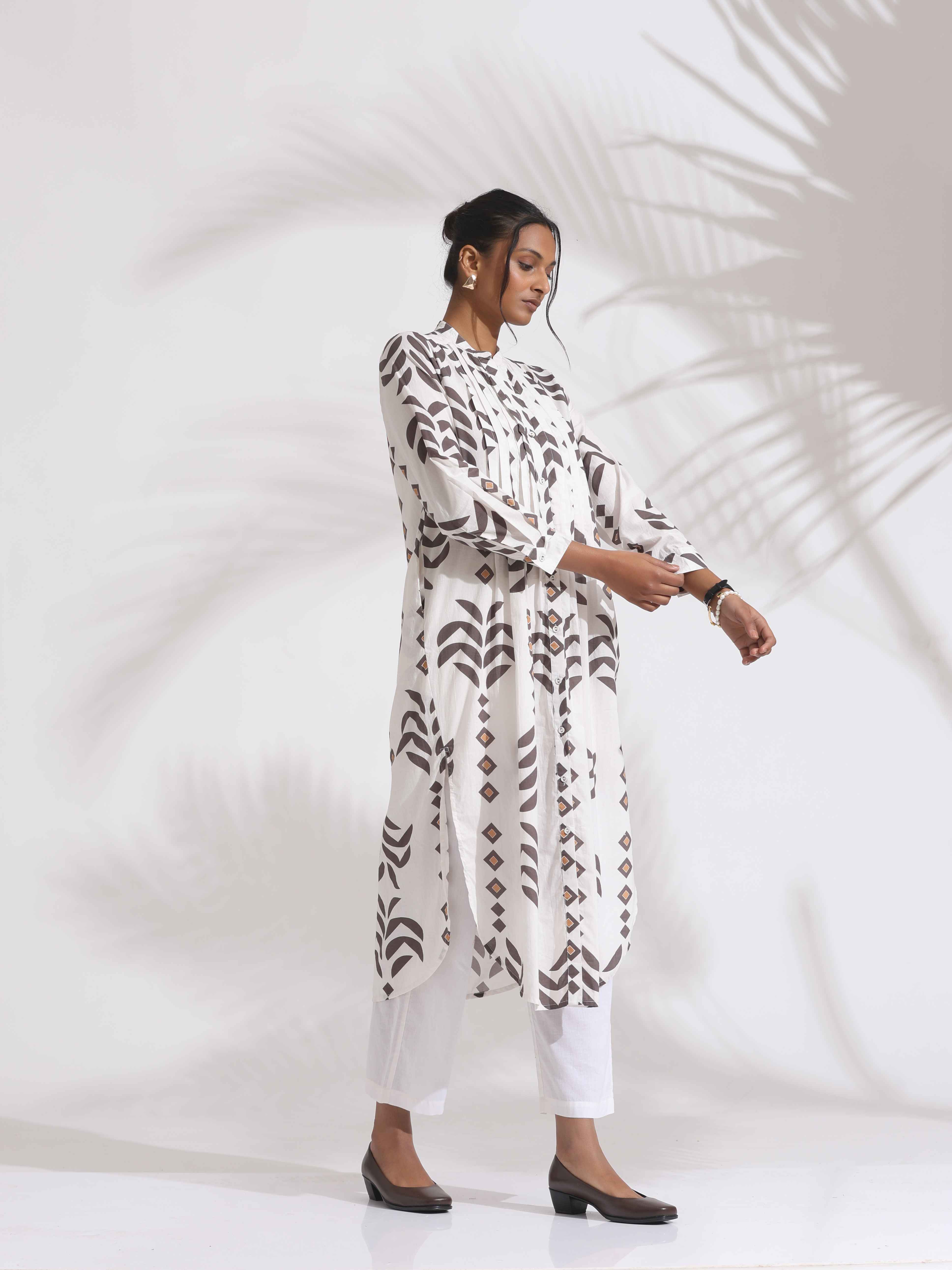 trueBrowns White Cotton Stripe Print Pleated Kurta Set - Distacart