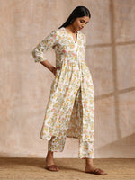 Thumbnail for trueBrowns White Multi Color Overall Block Print Cotton Kurta Pant Set - Distacart