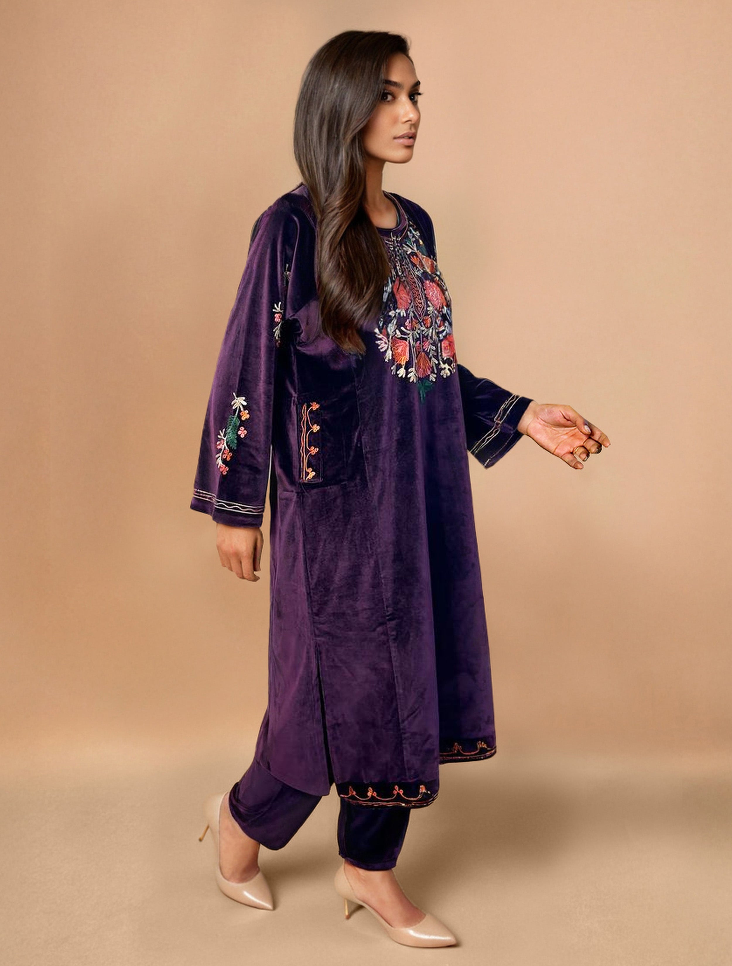 trueBrowns Wine Velvet Embroidered Kurta Set - Distacart