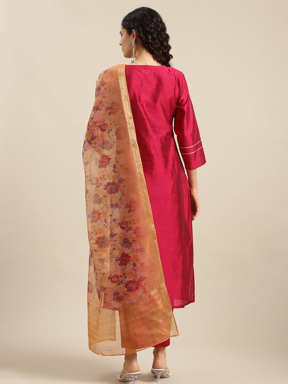 Varanga Women Magenta & White Embellished Straight Kurta - Distacart
