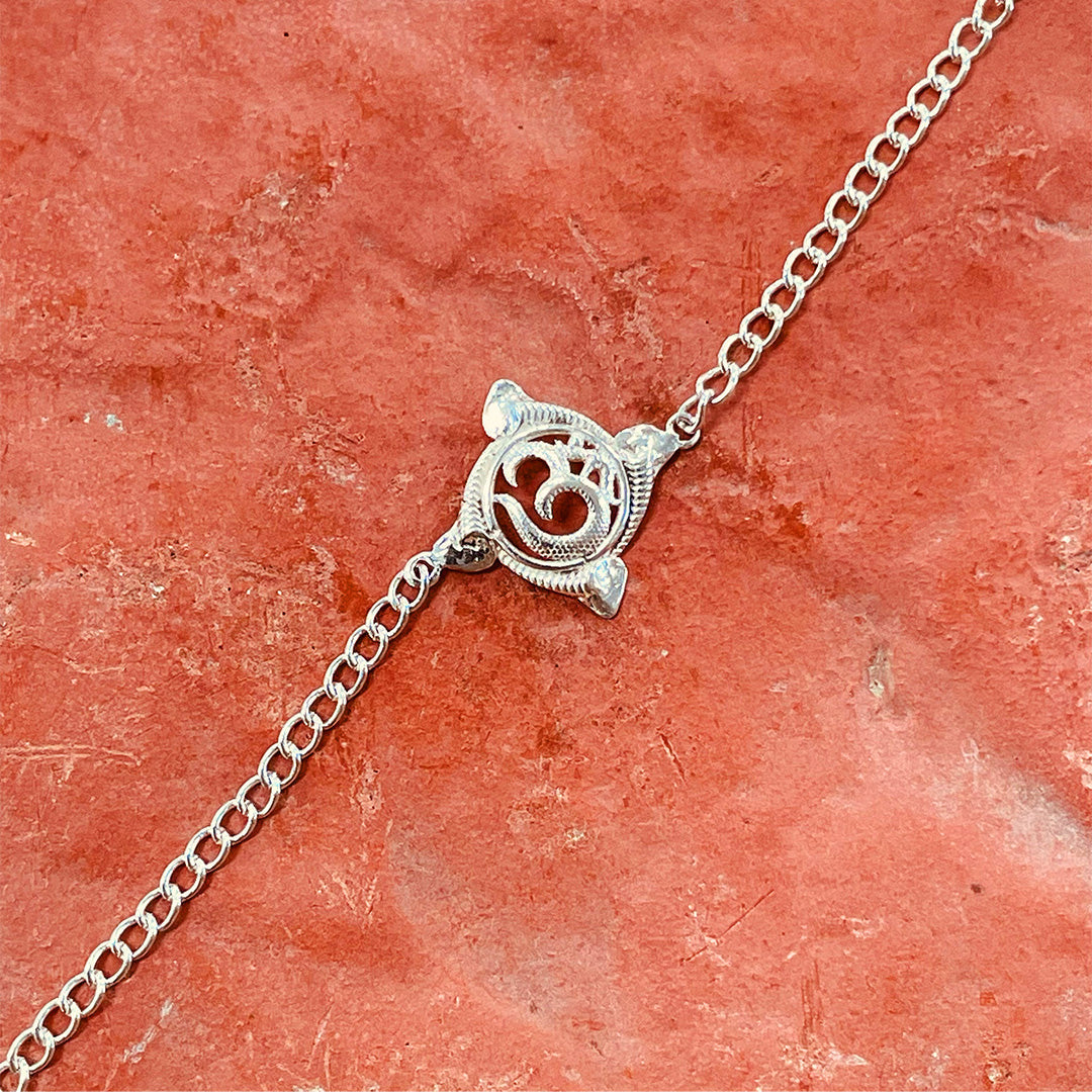 trueBrowns 925 Sterling Silver Textured Om Silver Chain Rakhi - Distacart