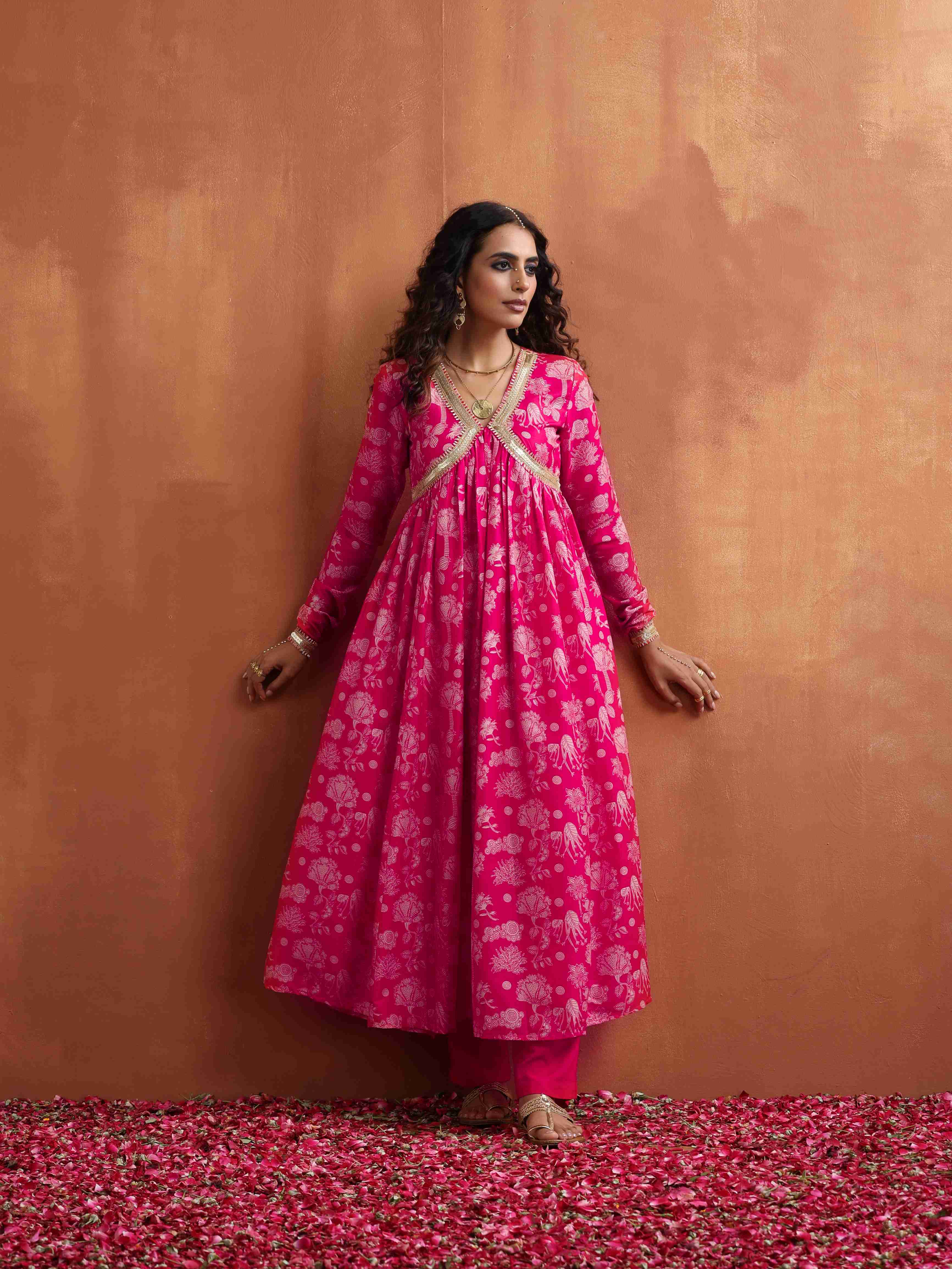 trueBrowns Red Print Flared Anarkali Kurta Set - Distacart