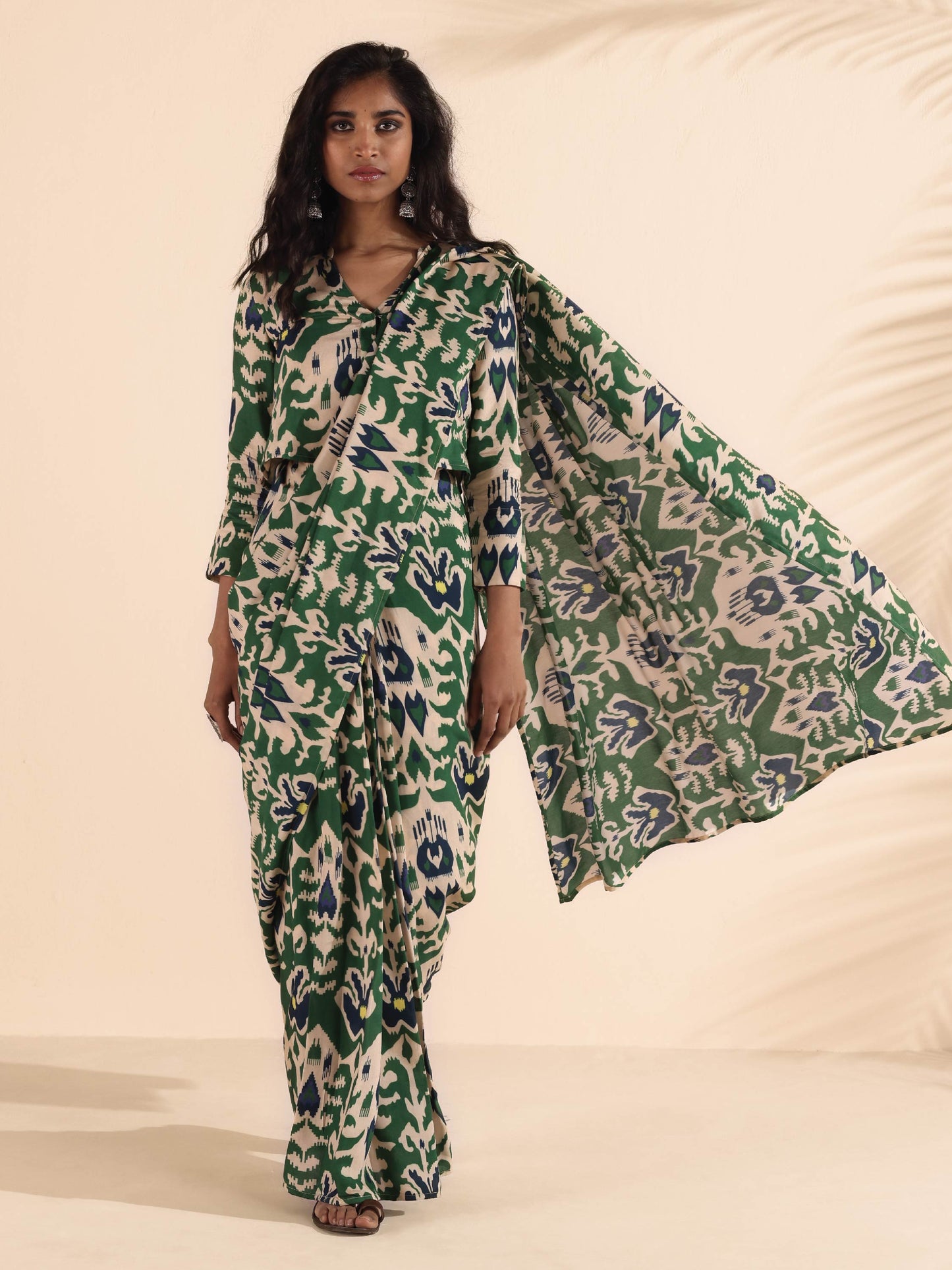 trueBrowns Green Muslin Ikat Saree - Distacart