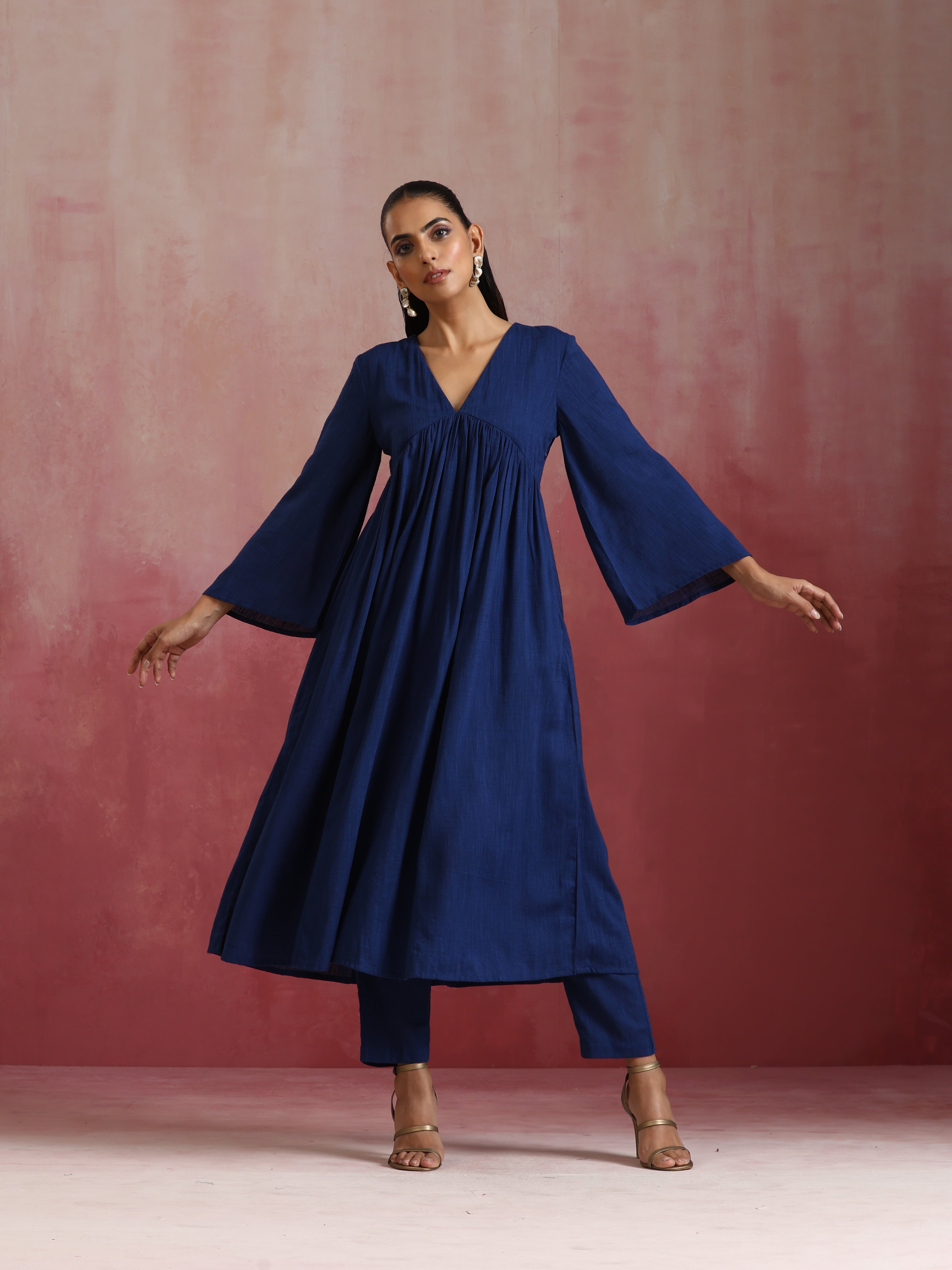 trueBrowns Blue Cotton Dobby Kurta Set - Distacart