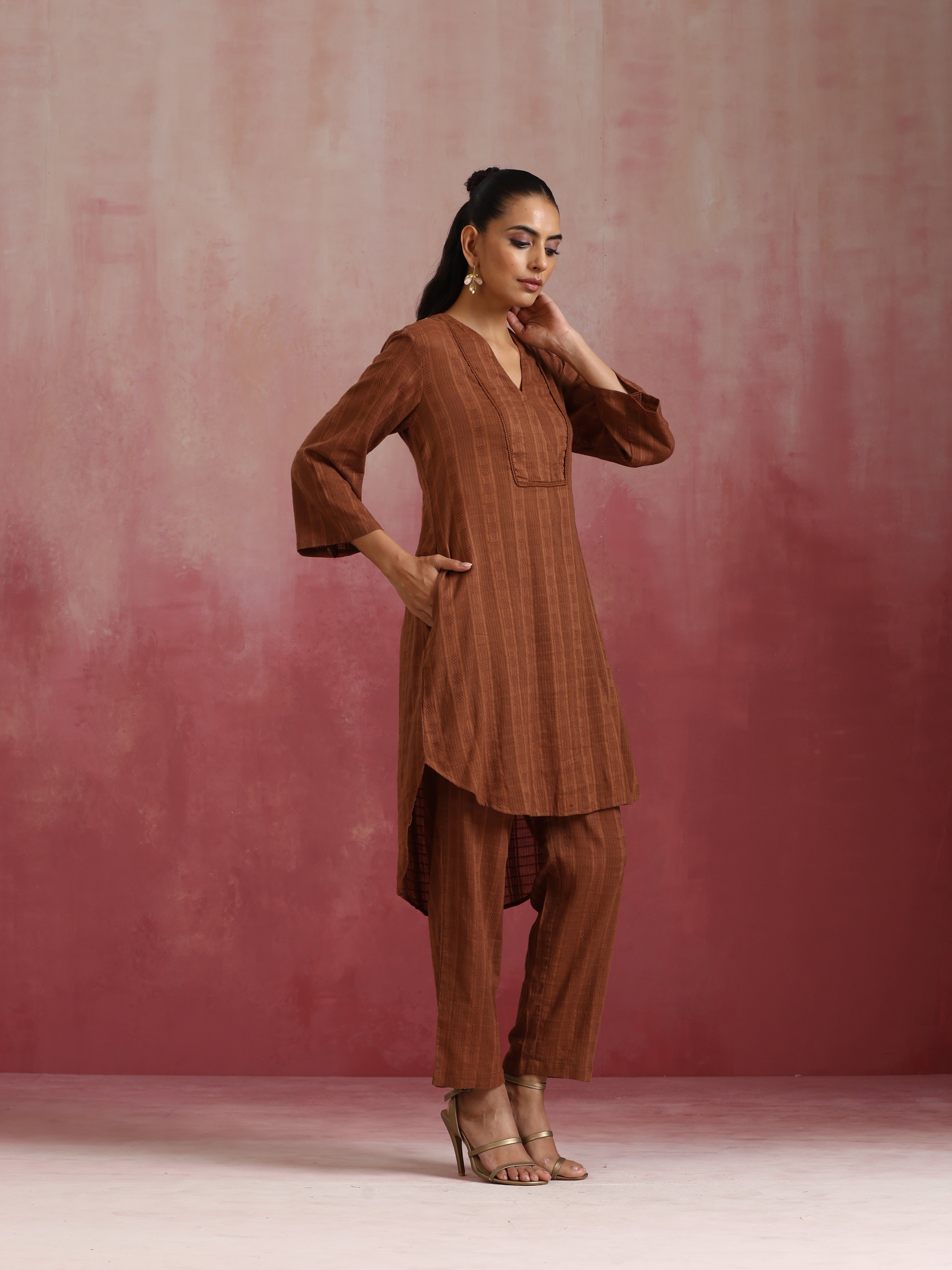 trueBrowns Brown Cotton Dobby Kurta Co-ord set - Distacart