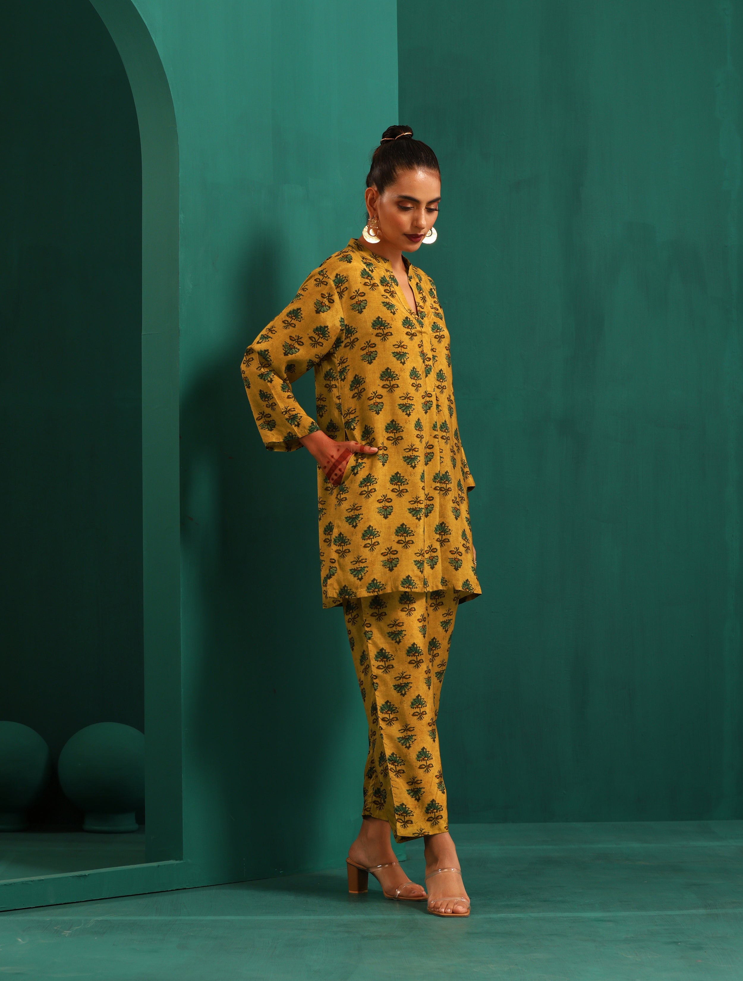 trueBrowns Mustard Flower Stem Muslin Silk Printed Relaxed Co-ord Set - Distacart