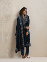 Thumbnail for trueBrowns Blue Velvet Embroidered Kurta Pant Dupatta Set - Distacart