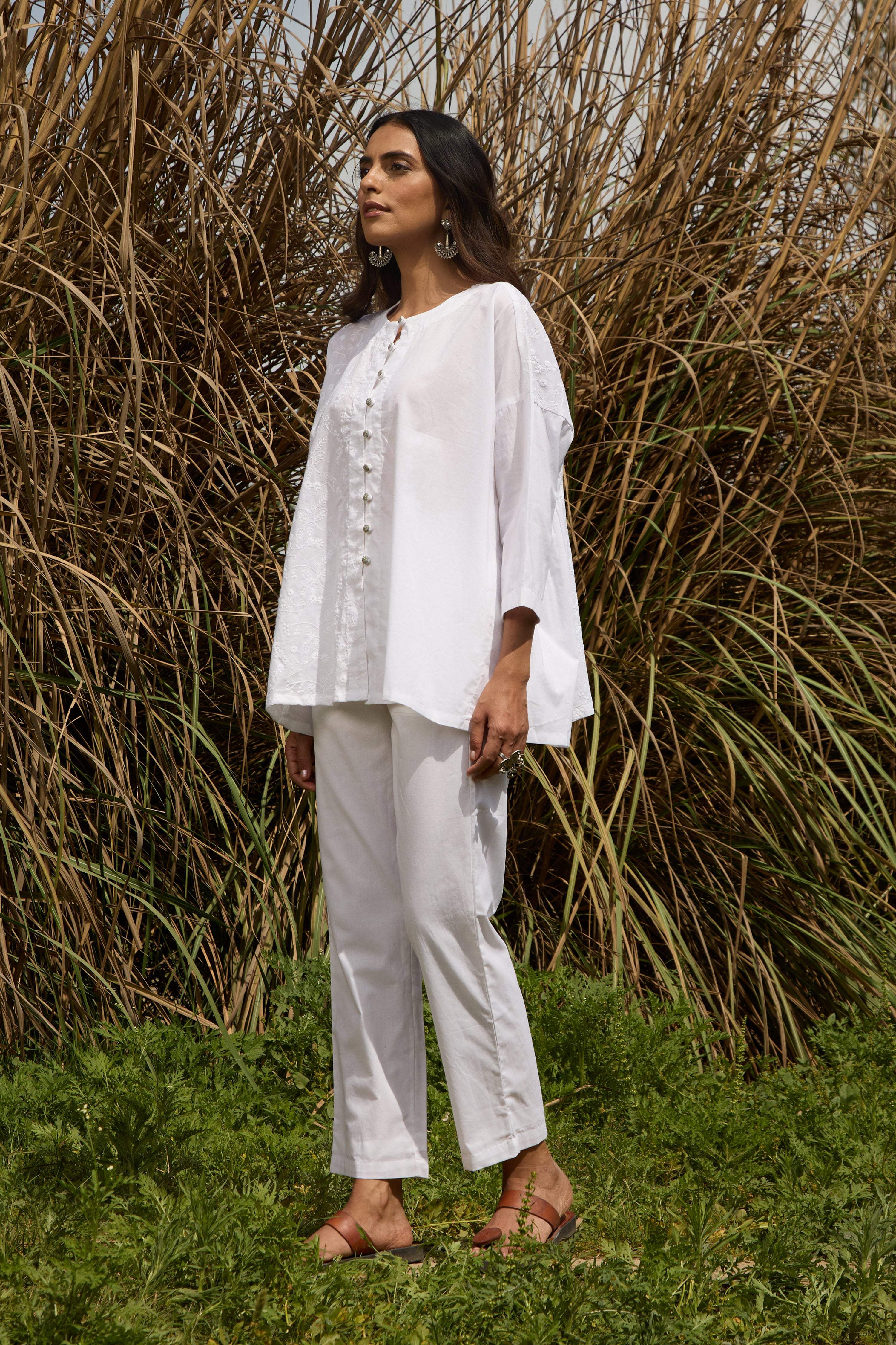 trueBrowns White Cotton Embroidered Relaxed Co-ord Set - Distacart