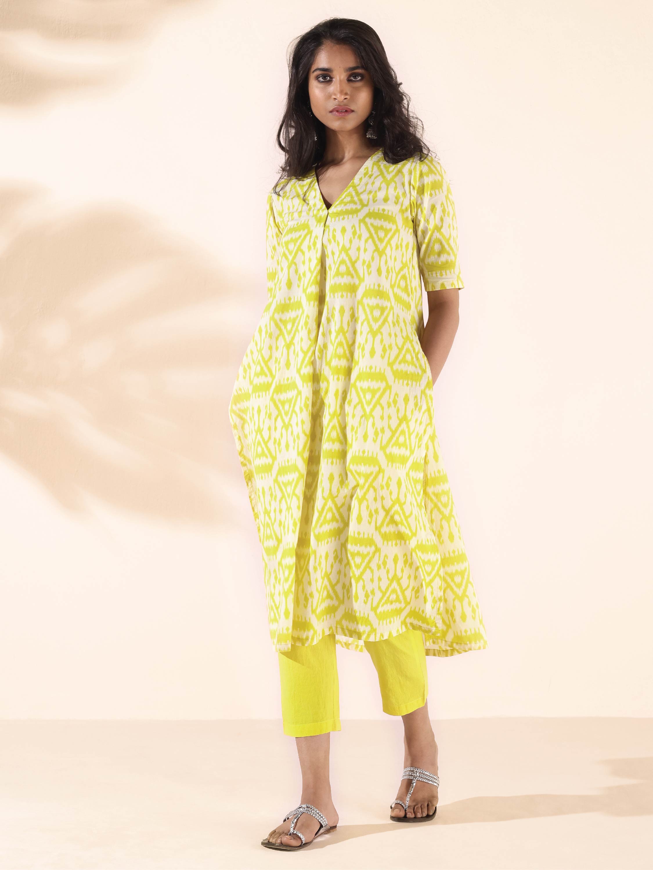trueBrowns Lime Cotton Ikat Kurta Pant Set - Distacart