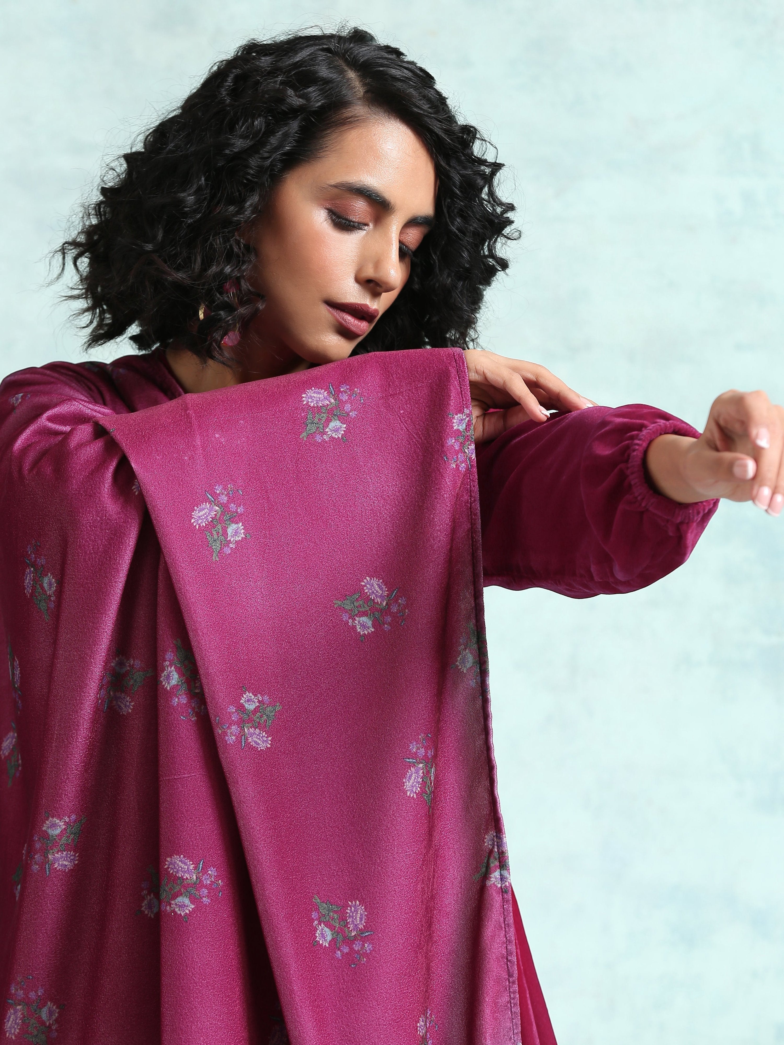 trueBrowns Magenta Printed Velvet Shawl - Distacart