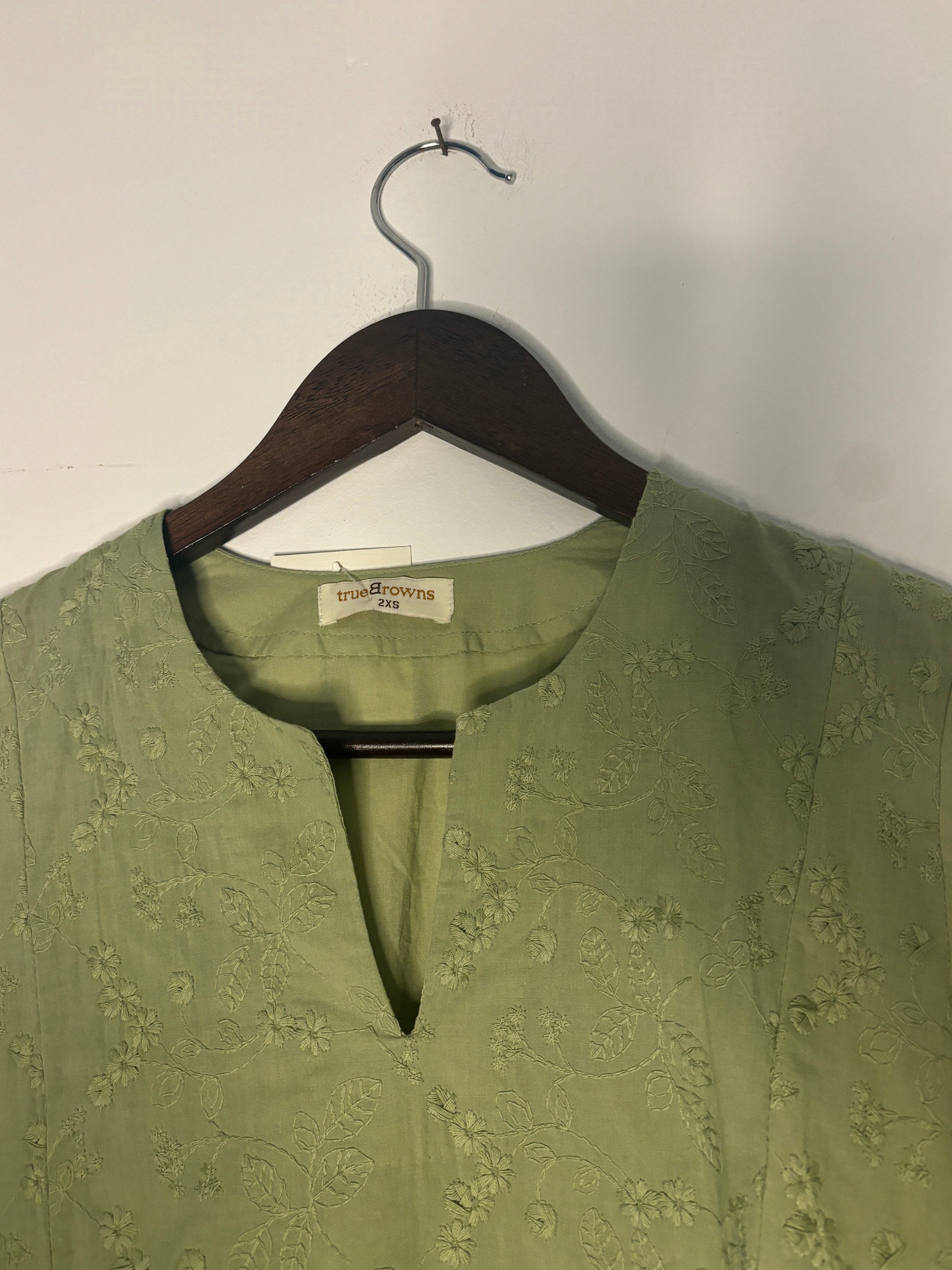 trueBrowns Green Schiffli Top - Distacart