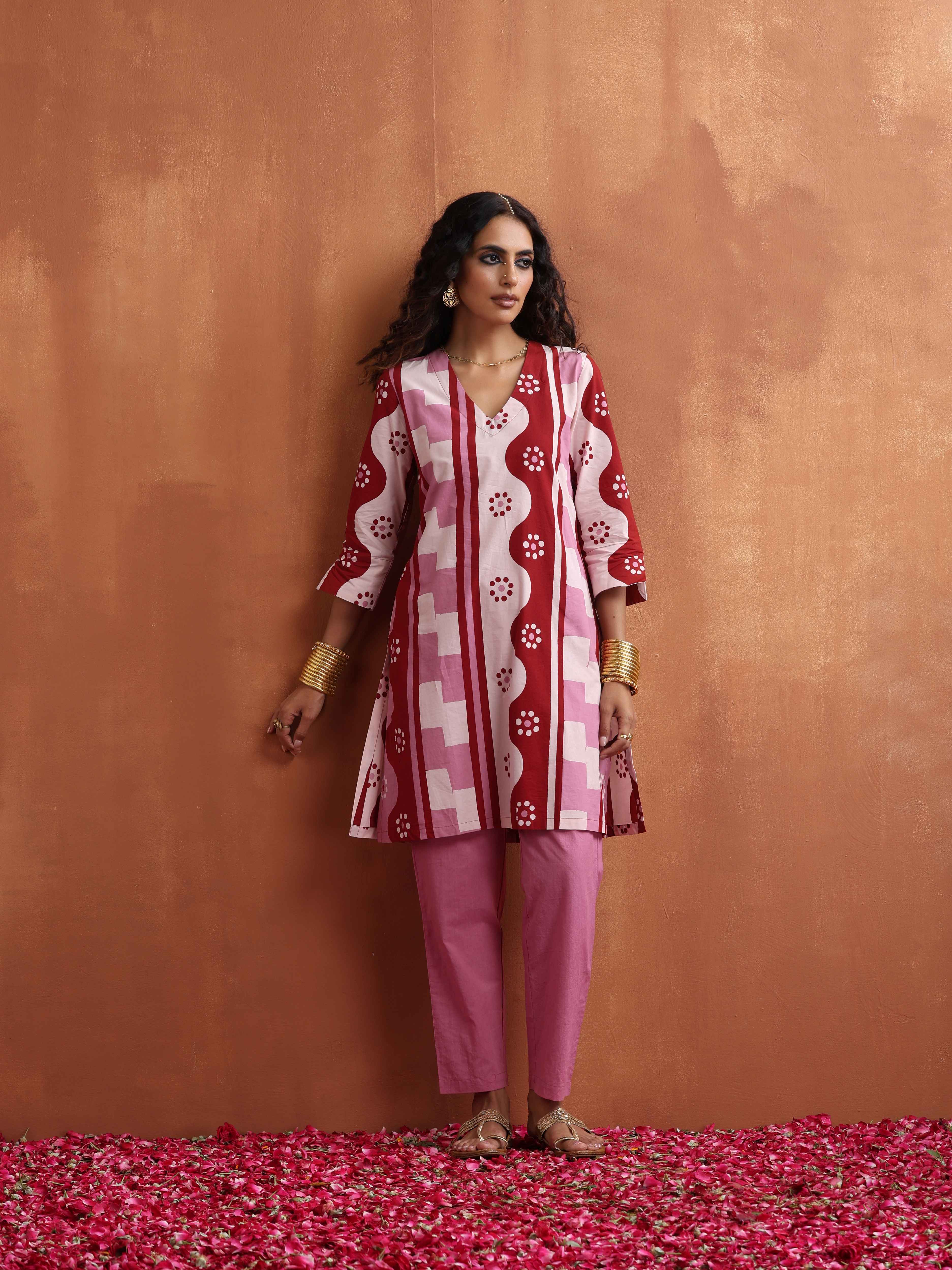 trueBrowns Pink Geometric Print Kurta Co-ord Set - Distacart