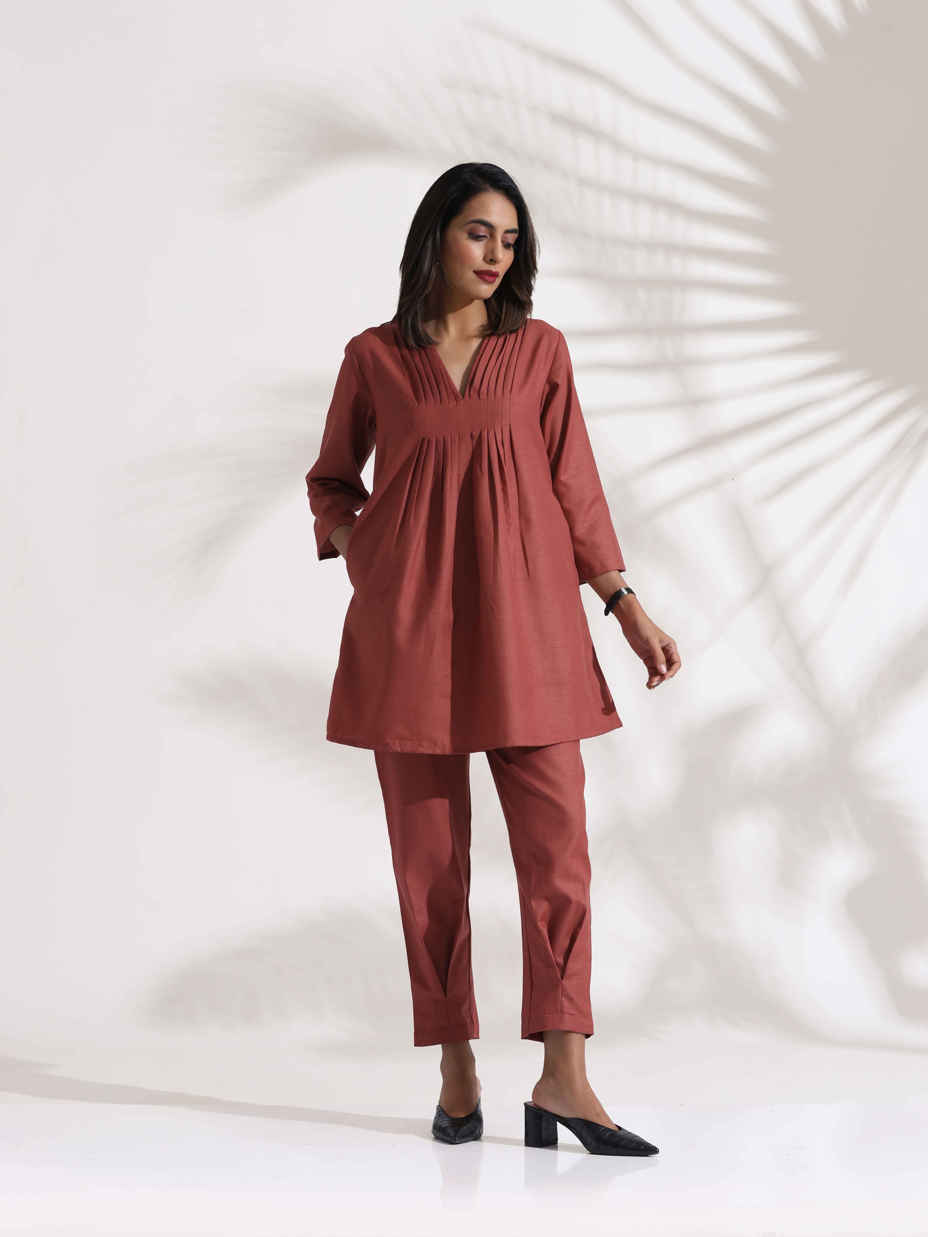 trueBrowns Pink Slub Pleated Co-ord Set - Distacart