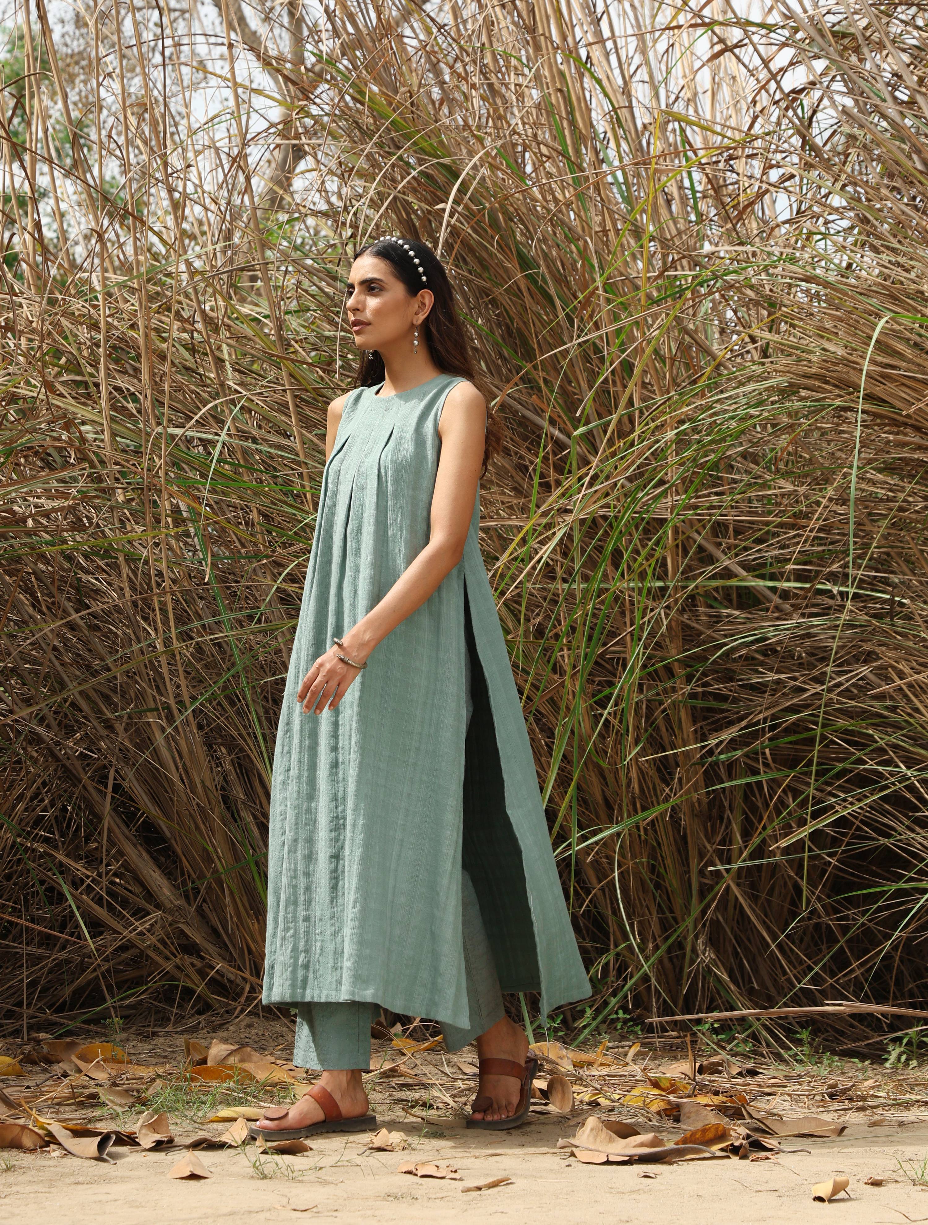 trueBrowns Blue Cotton Dobby S/L Kurta Set - Distacart