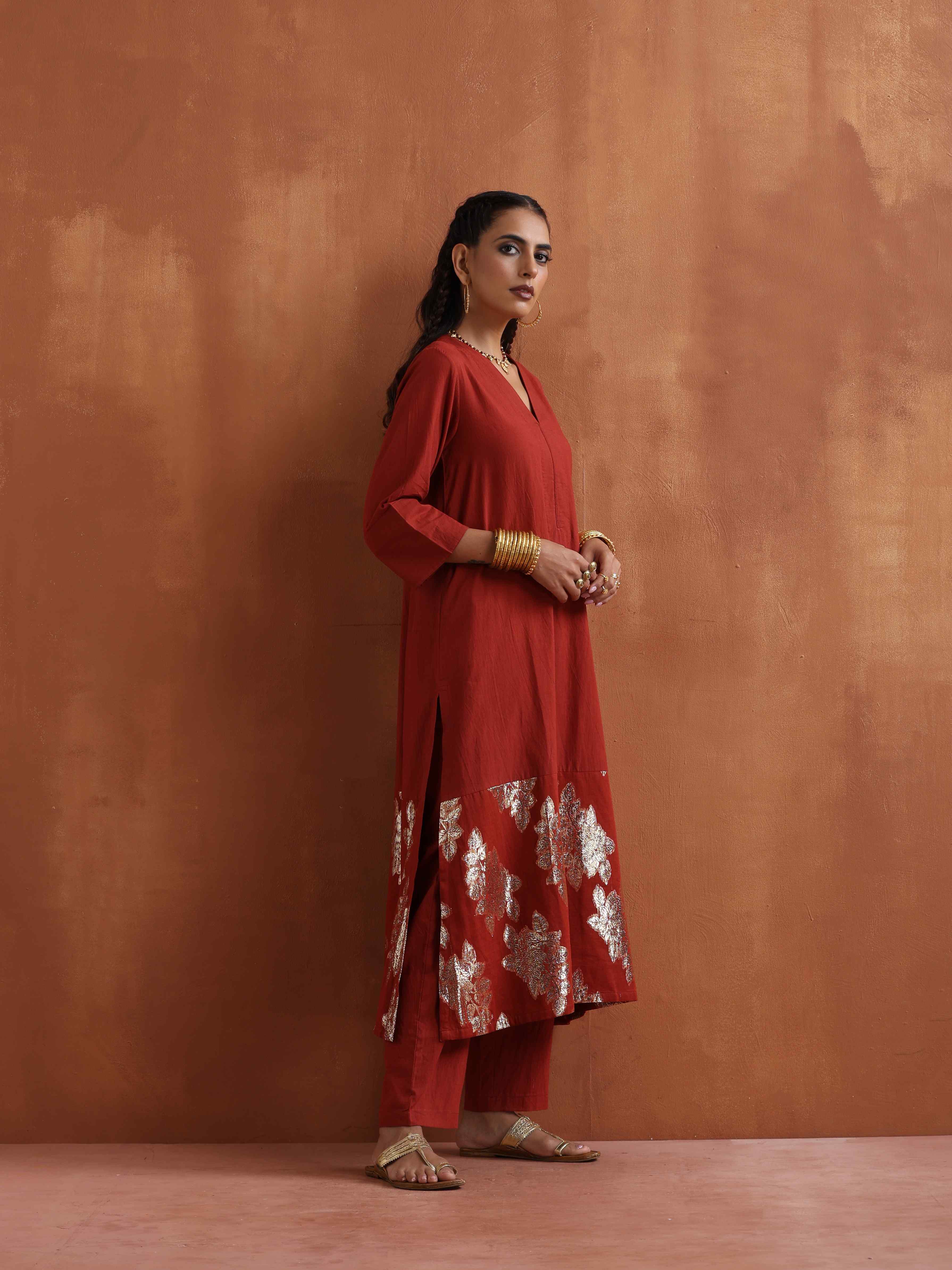 trueBrowns Rust Metallic Straight Kurta Set - Distacart