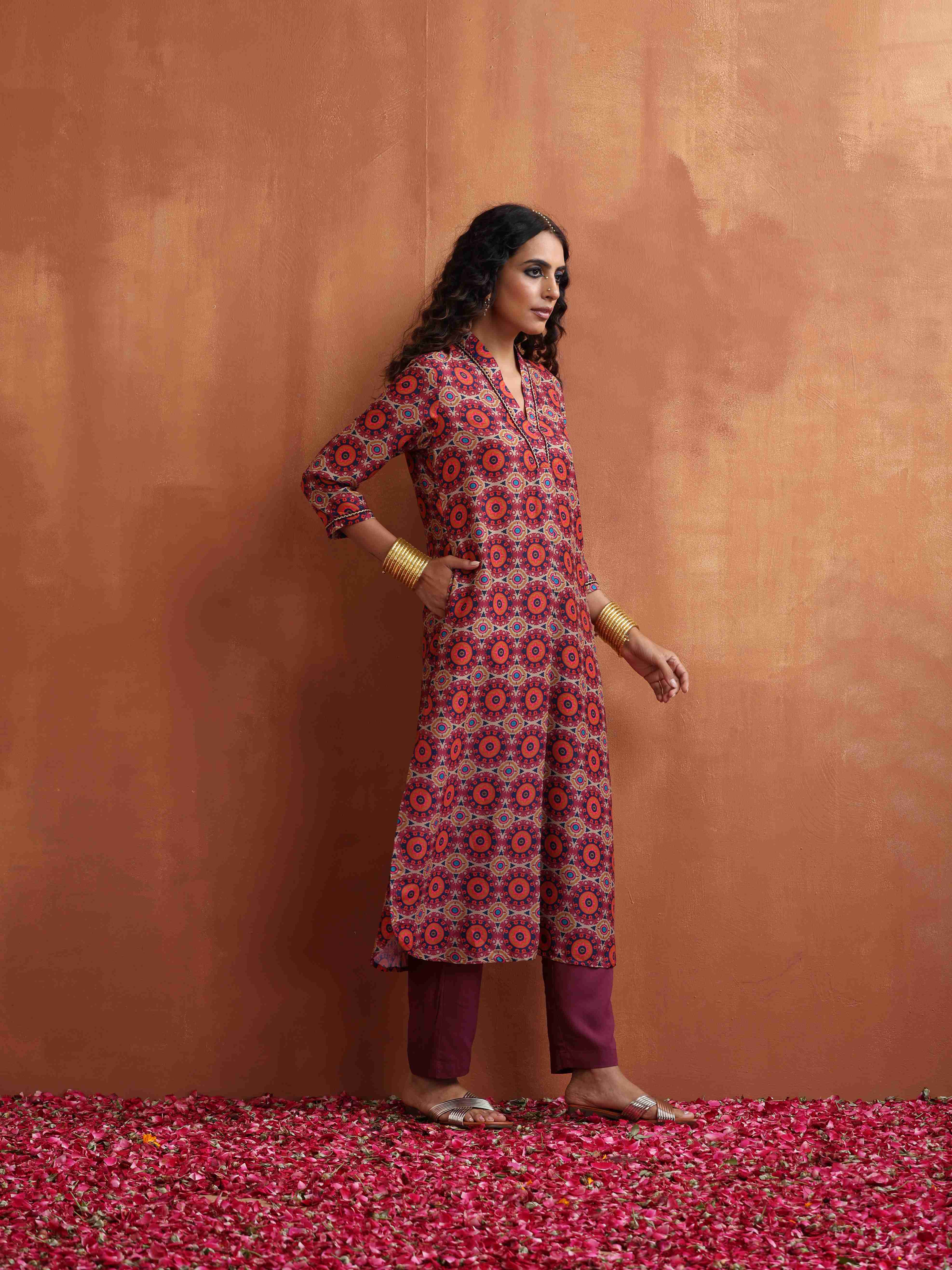 trueBrowns Beige Print Straight Kurta Set - Distacart