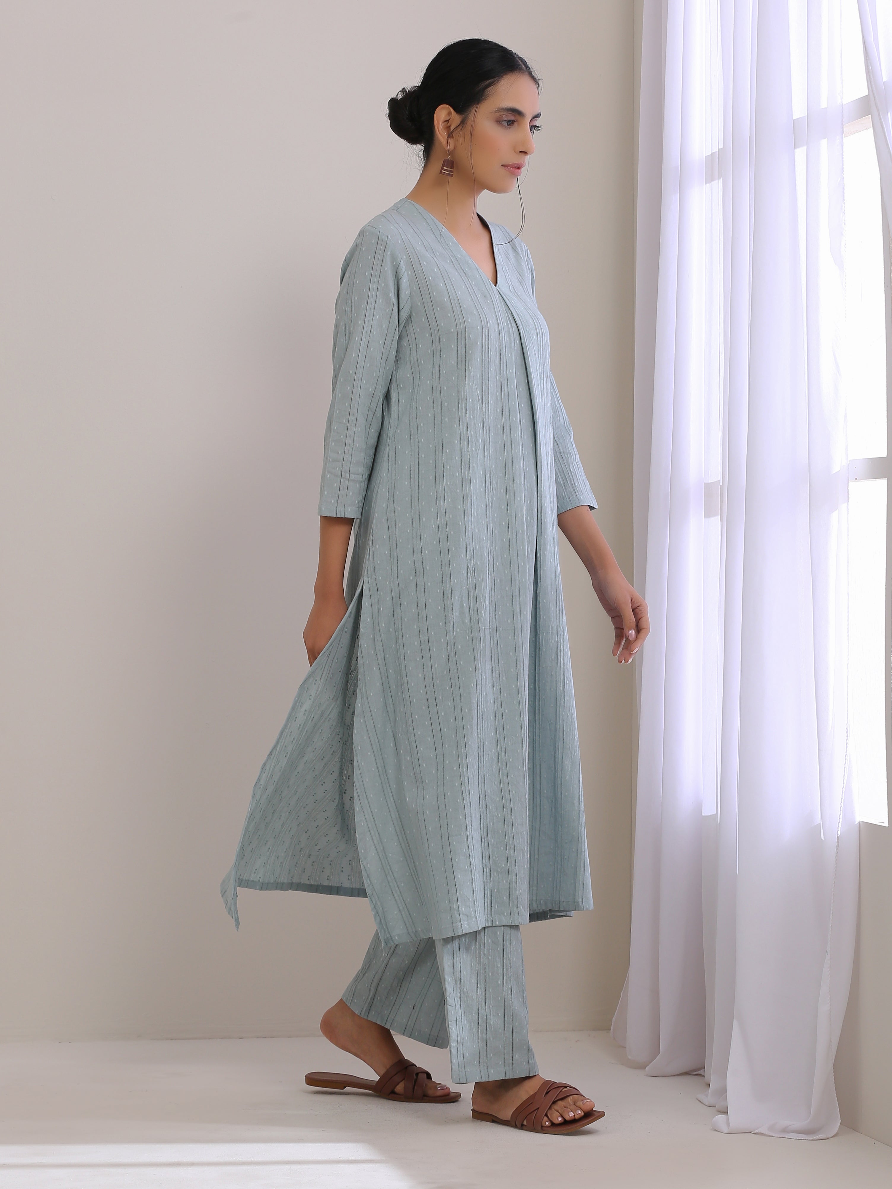 trueBrowns Eggshell Blue Dobby Neck Pleat Kurta Pant Set - Distacart