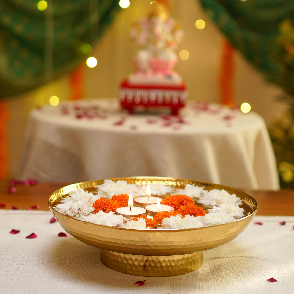 spiro hammered metal tray for decoration gold