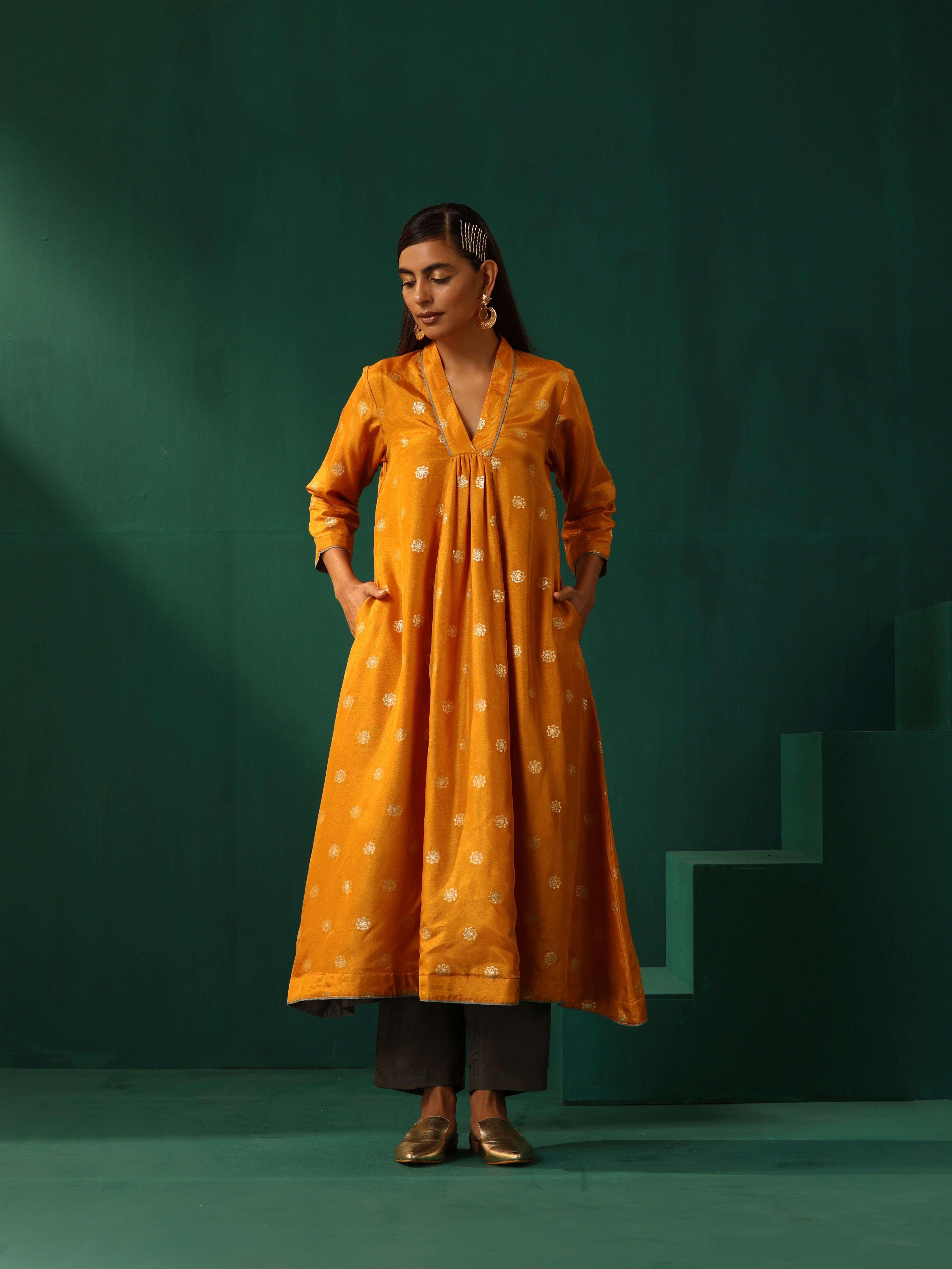 trueBrowns Mustard Geometric Floral Viscose Silk Front Gathered Kurta Pant Set - Distacart