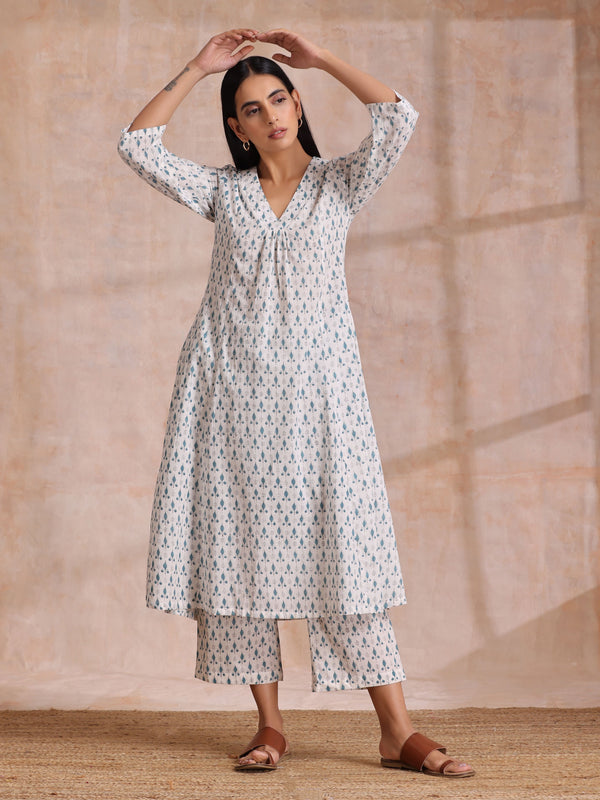 trueBrowns White With Teal Buta Block Print Cotton Front Neck Gathered Kurta Pant Set - Distacart