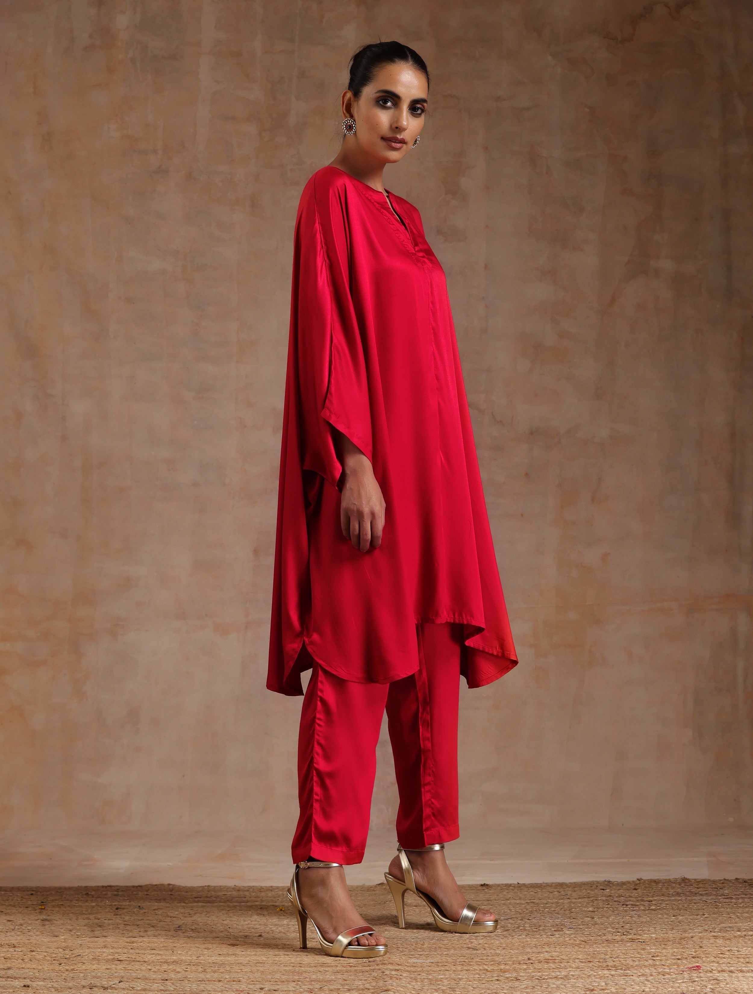 trueBrowns Red Modal Satin Oversized Round Co-Ord Set - Distacart