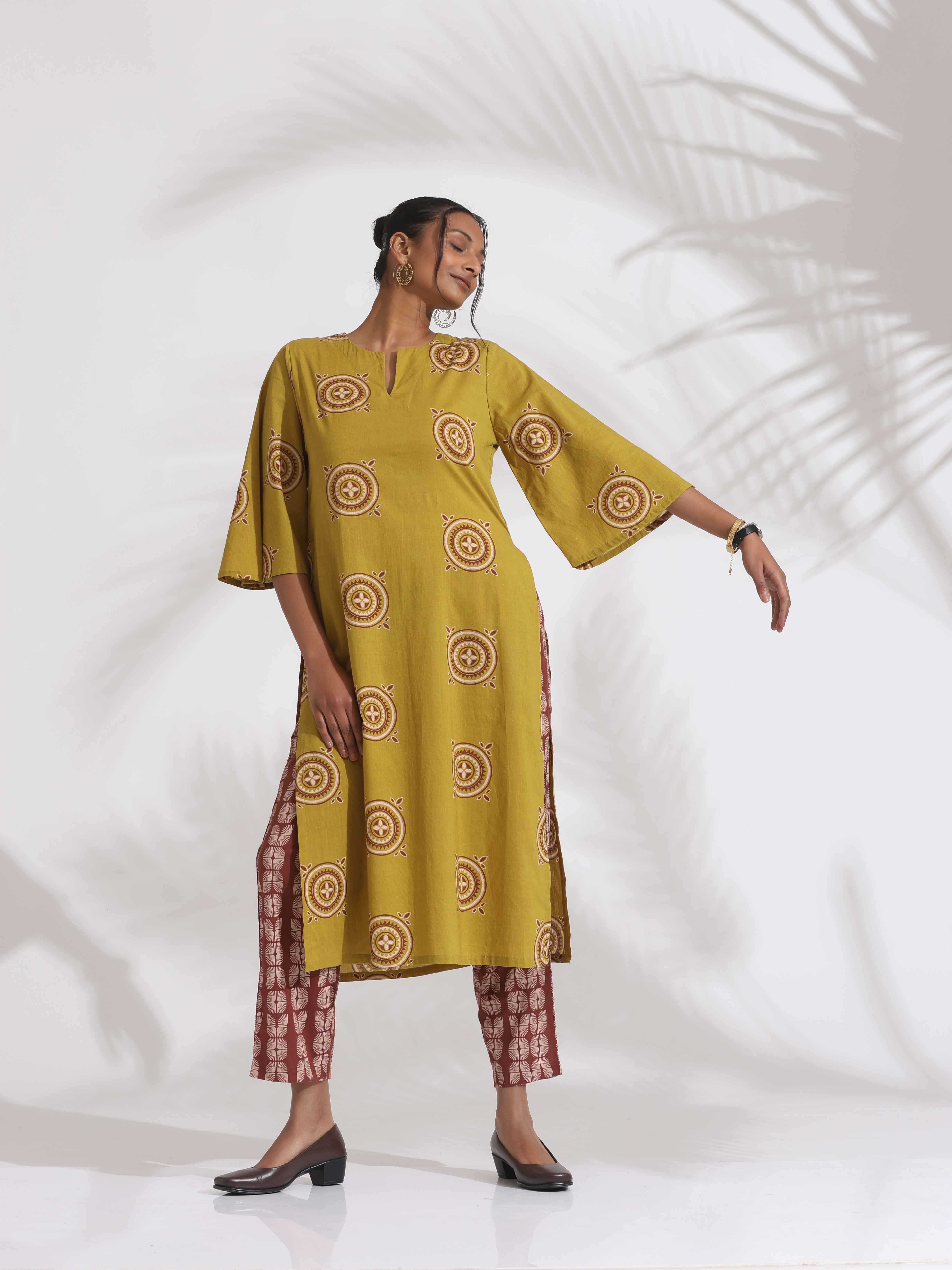 trueBrowns Green Cotton Print HighSlit Kurta Set - Distacart