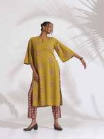 Thumbnail for trueBrowns Green Cotton Print HighSlit Kurta Set