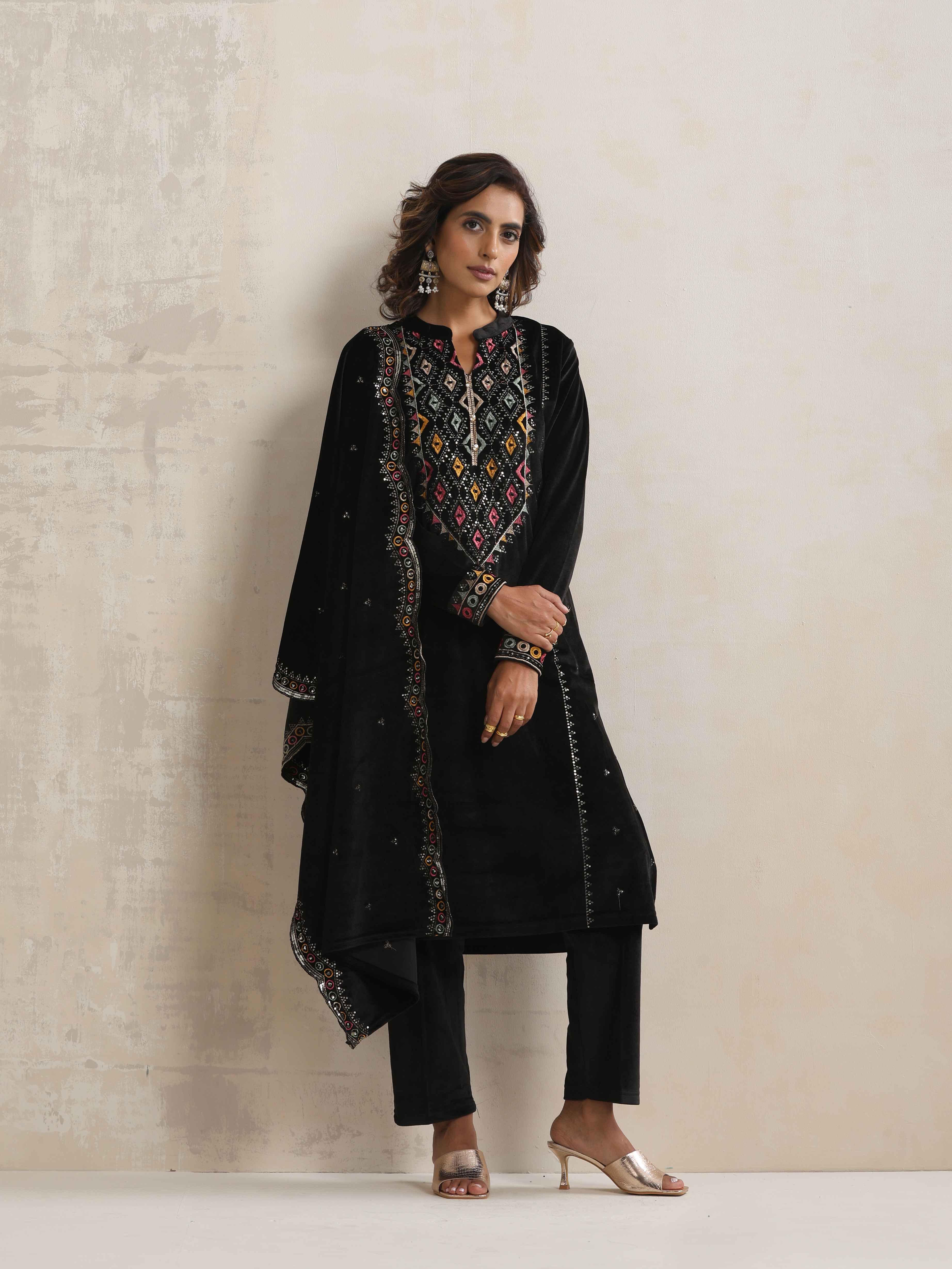 trueBrowns Black Velvet Geometric Embroidered Kurta Pant Dupatta Set - Distacart