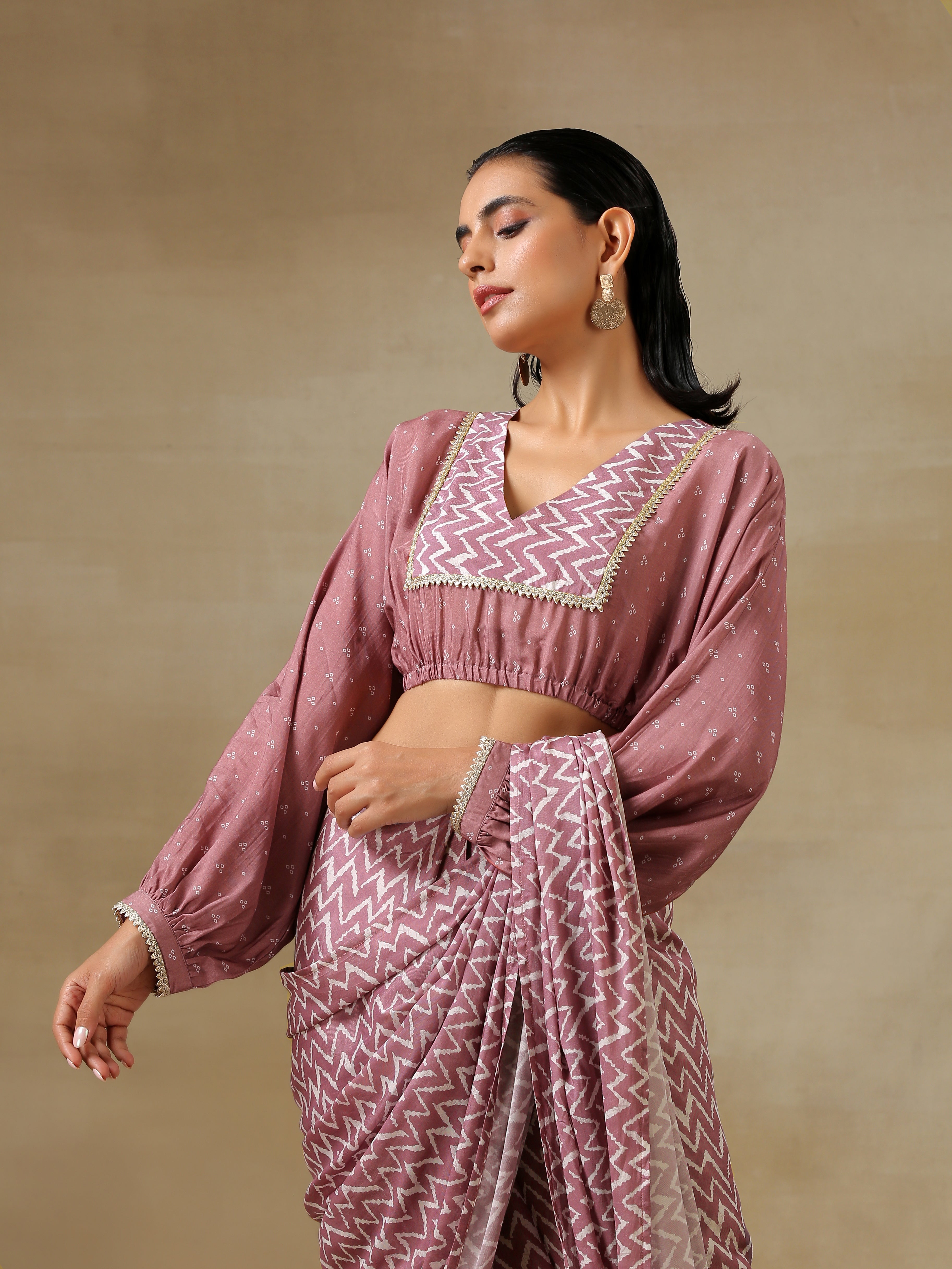 trueBrowns Dark Mauve Bandhani Printed Silk Elasticated Blouse - Distacart