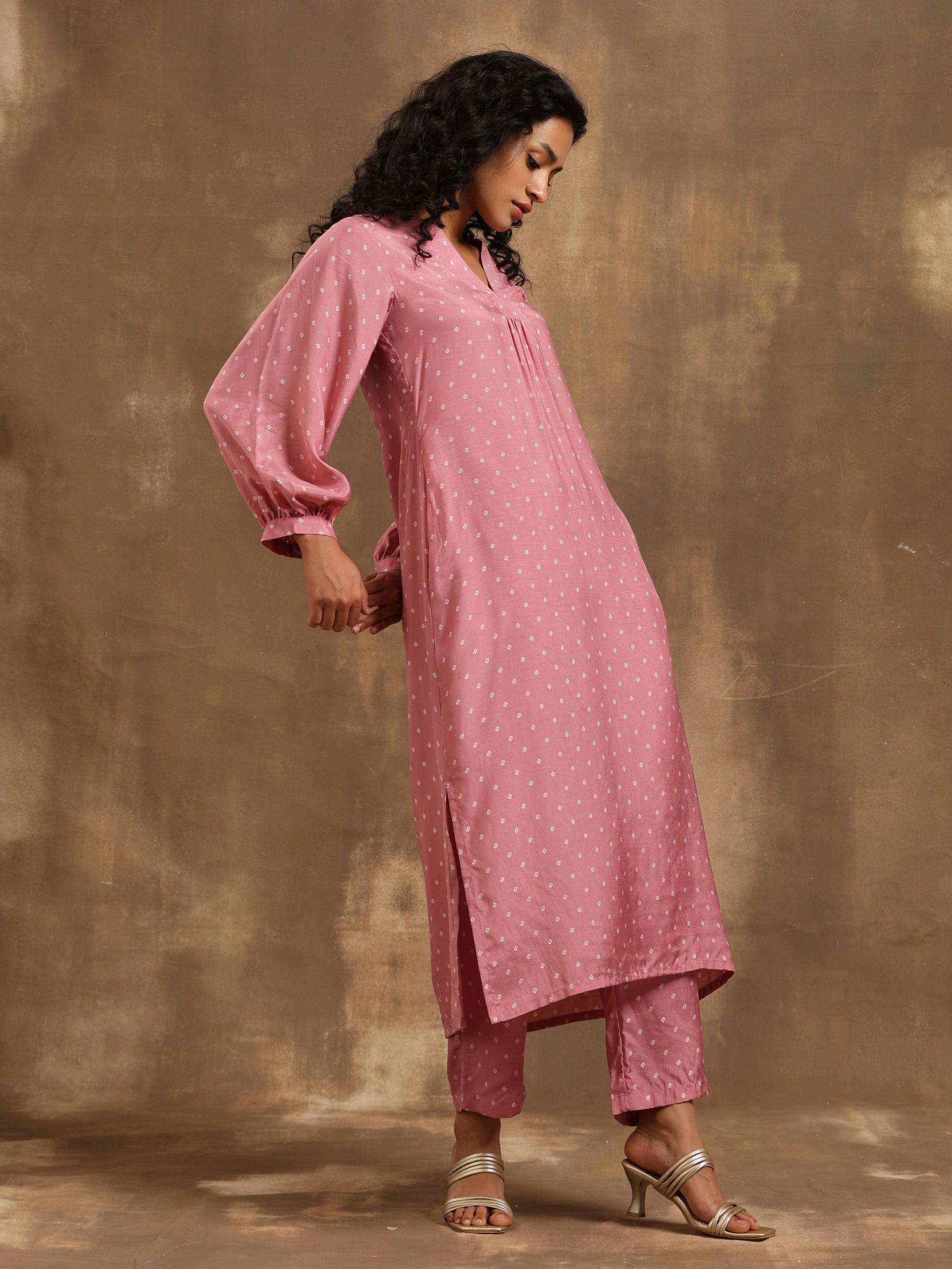 trueBrowns Light Mauve Bandhani Printed Silk Kurta Pant Set - Distacart
