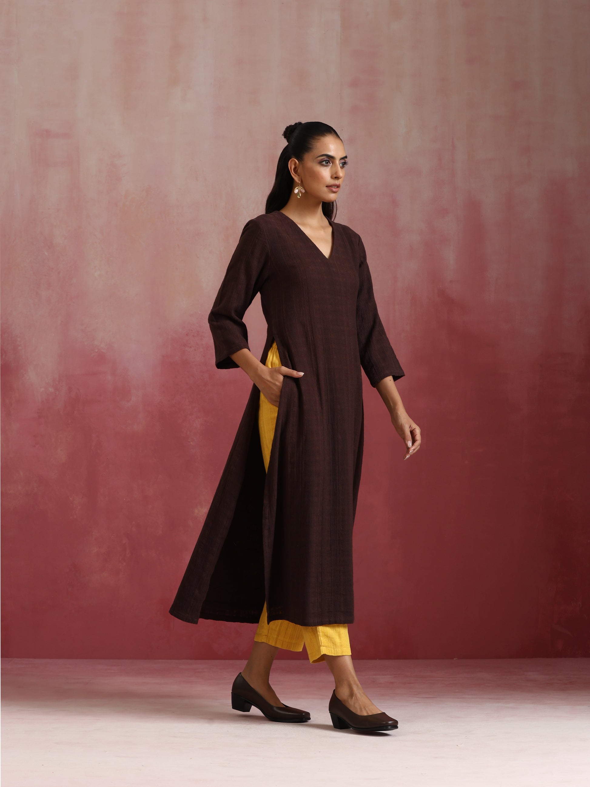 trueBrowns Cola Cotton Dobby Kurta Set - Distacart