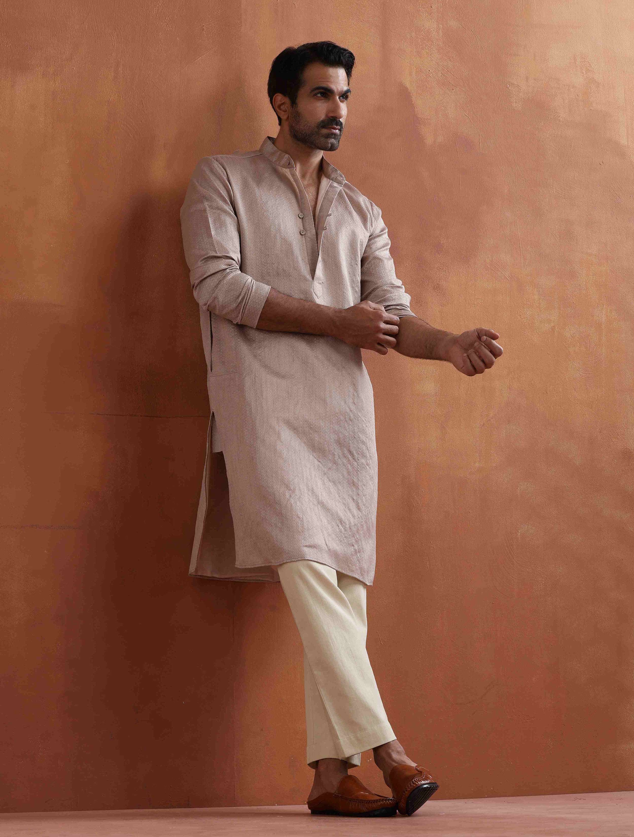 trueBrowns Men's Beige Sequin Chanderi Kurta - Distacart