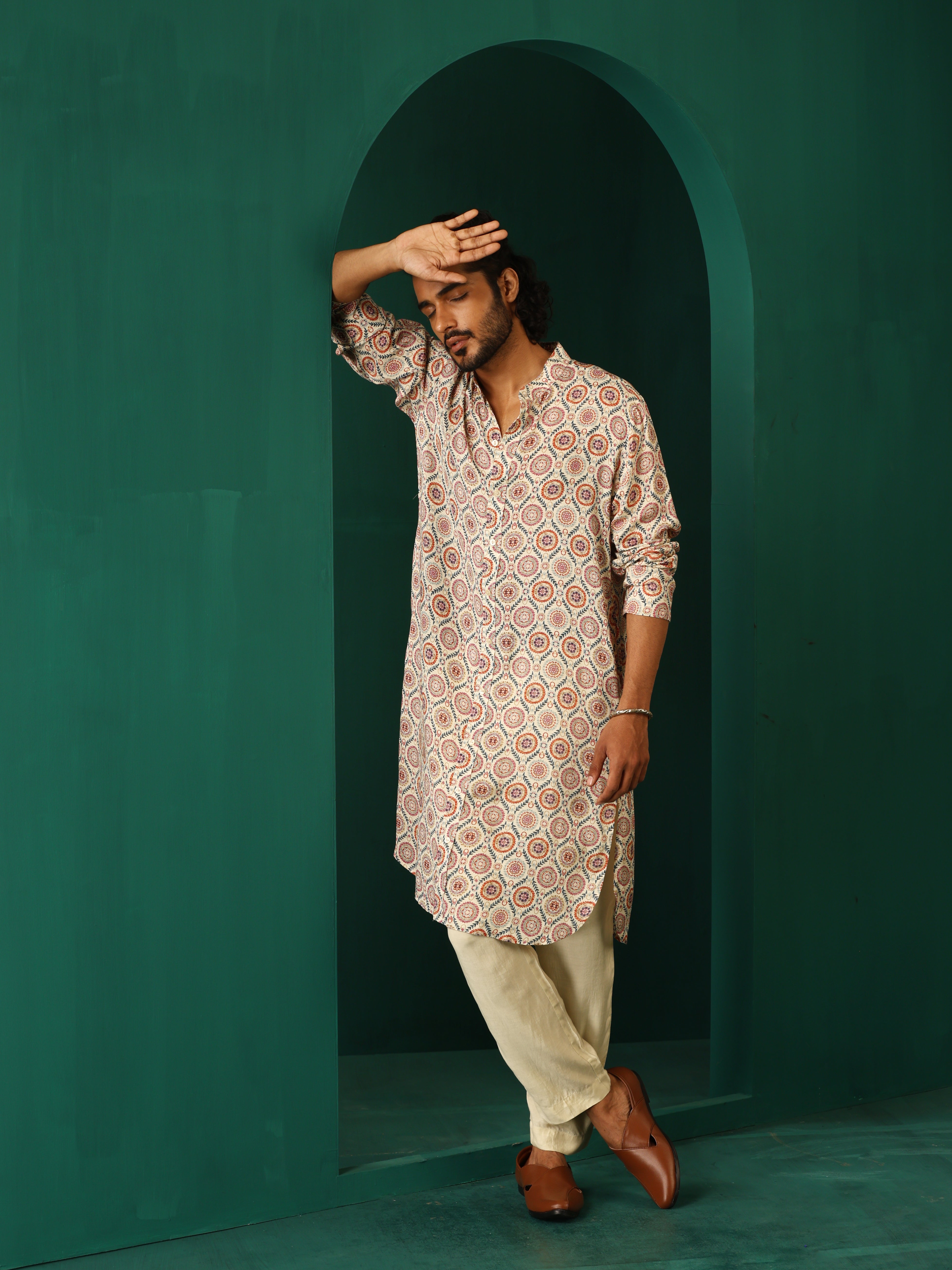 trueBrowns Men's Off White Circle Floral Muslin Silk Printed Long Kurta - Distacart